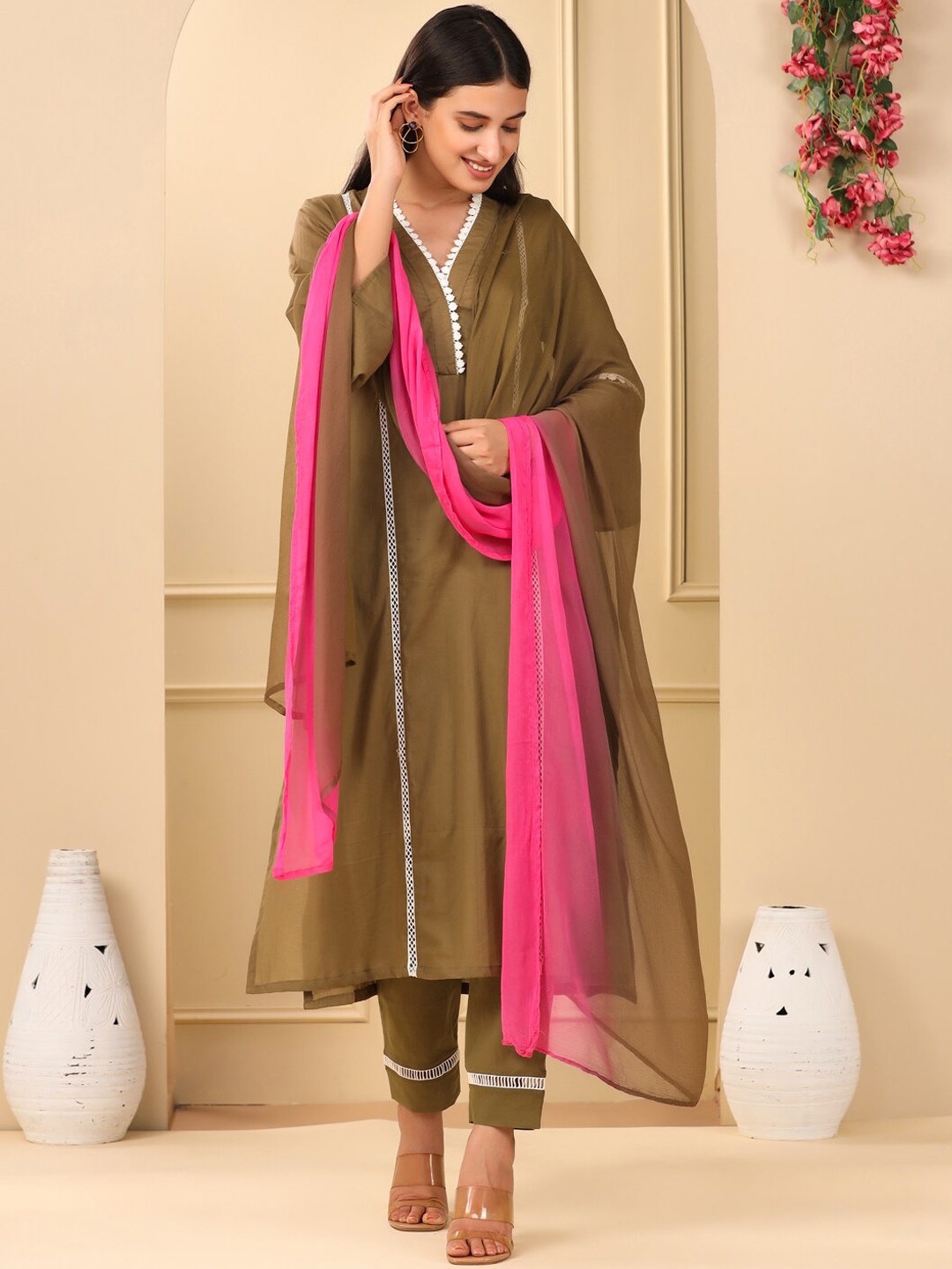 

Adveta V-Neck Lace Insert Kurta With Trousers & Dupatta, Olive