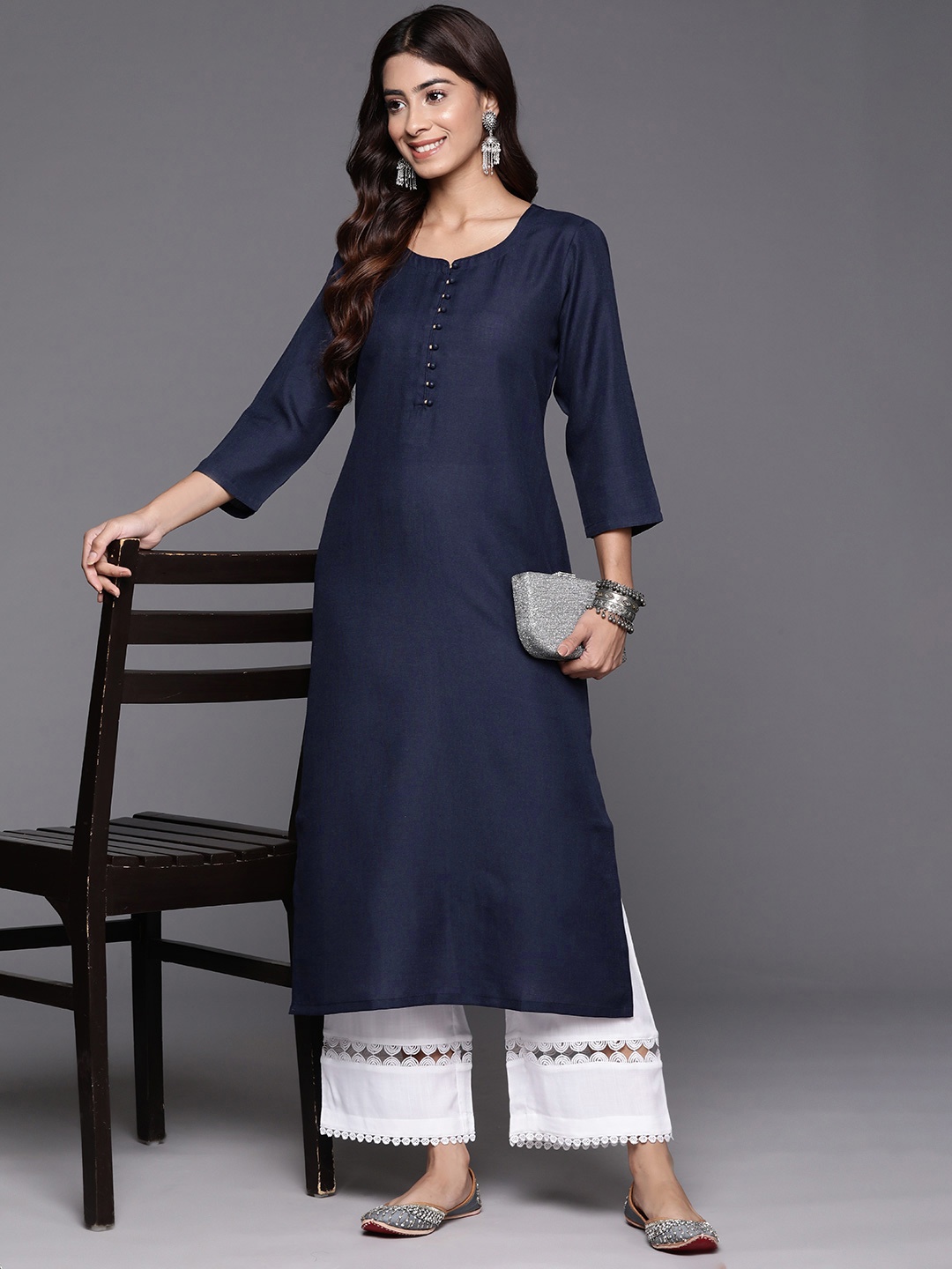 

Varanga Women Solid Straight Cotton Kurta, Navy blue