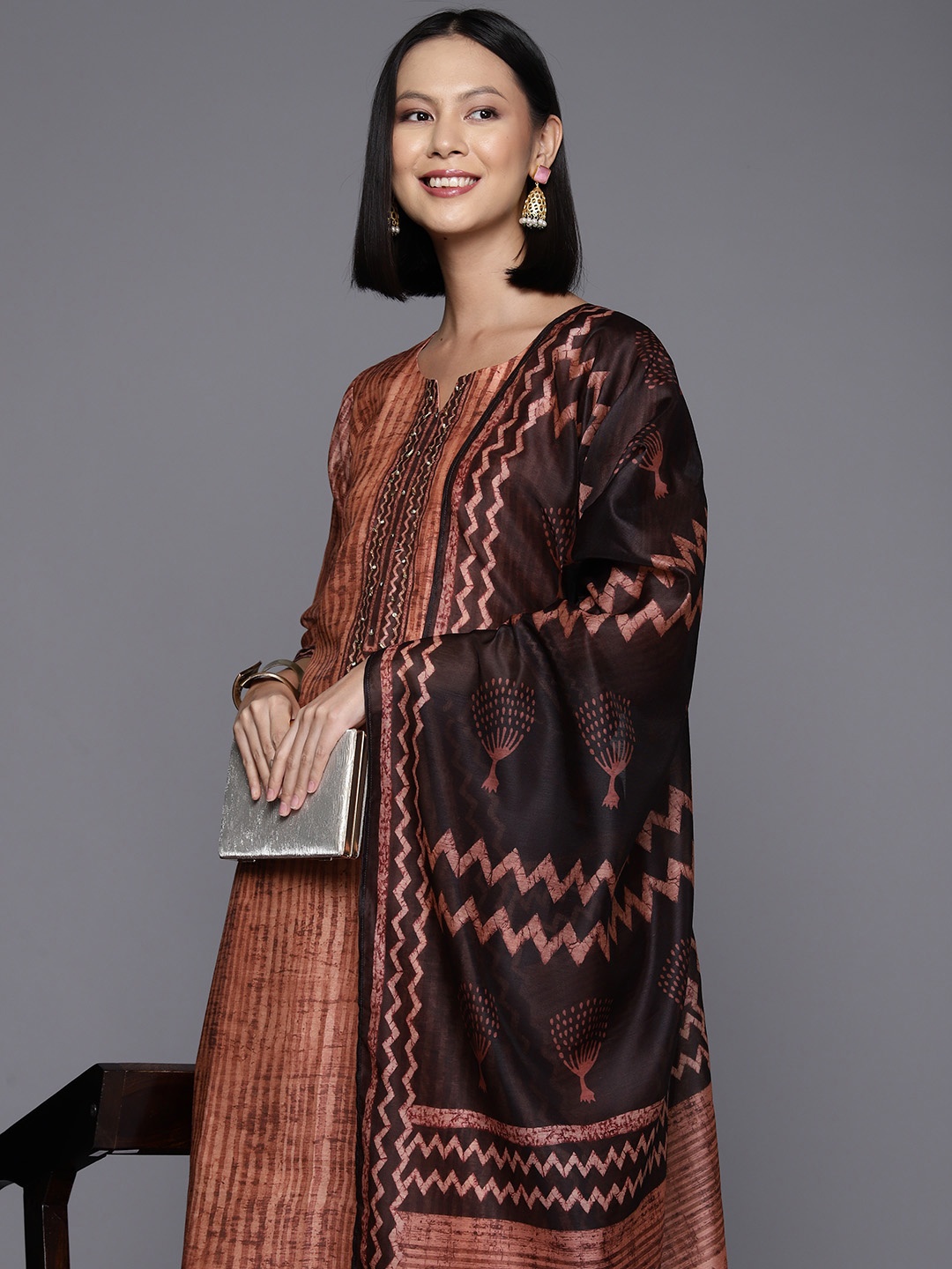 

Varanga Printed Regular Sequinned Chanderi Silk Kurta with Trousers & Dupatta, Peach