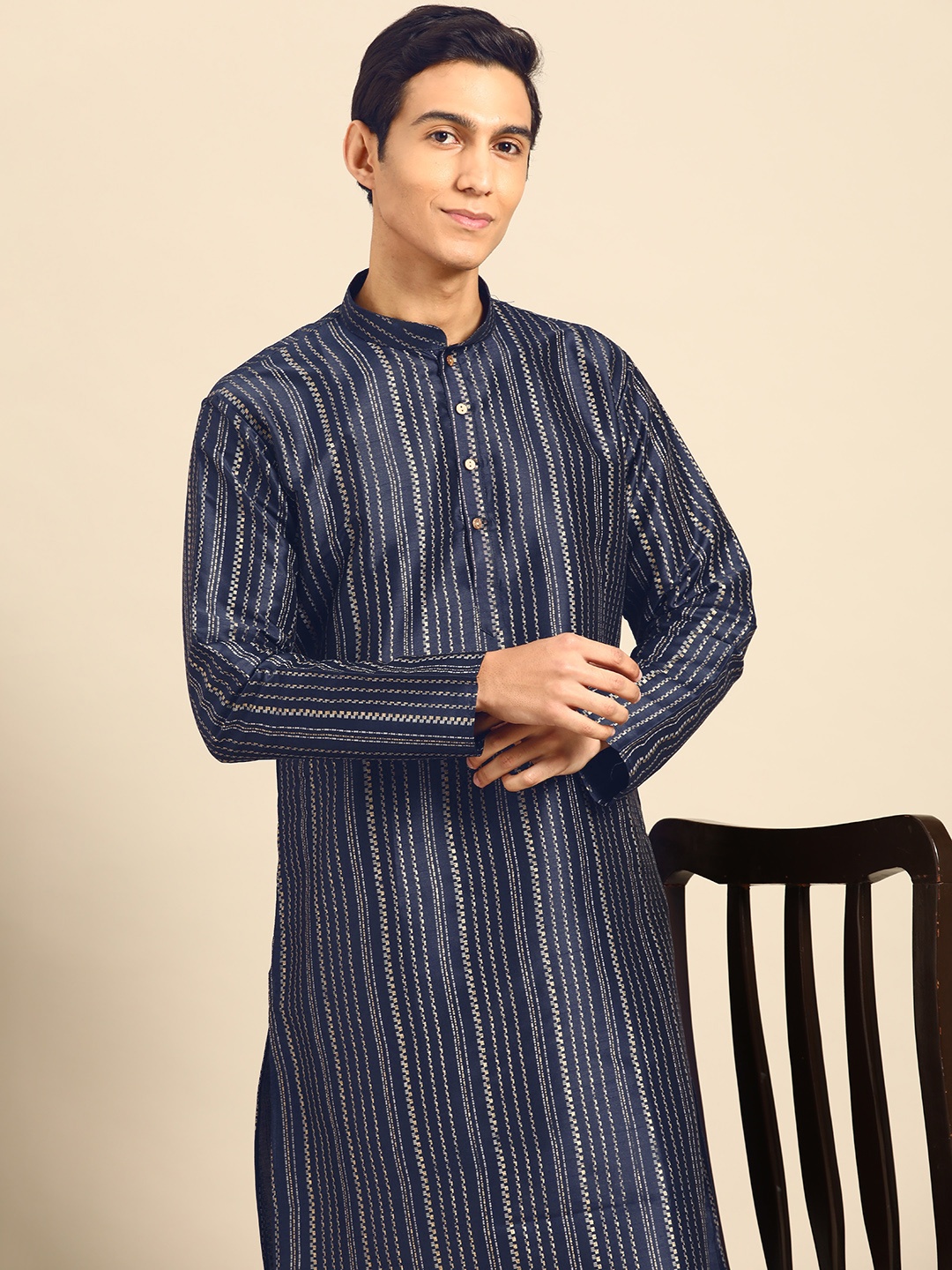 

MANQ Men Striped Regular Kurta with Pyjamas, Navy blue