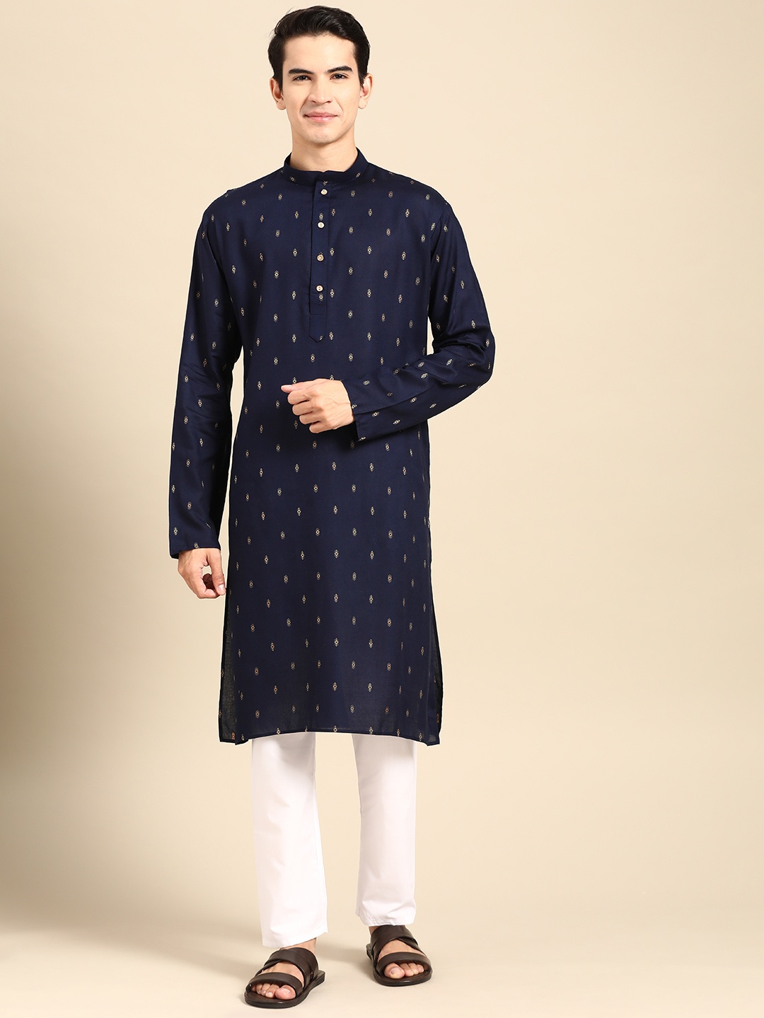 

MANQ Men Ethnic Motifs Printed Regular Pure Cotton Kurta with Pyjamas, Navy blue