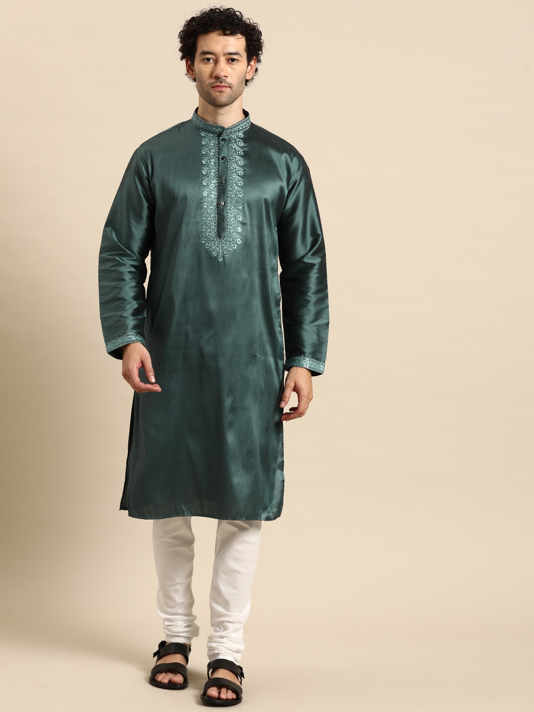 

MANQ Men Ethnic Motifs Yoke Design Regular Kurta with Churidar, Teal