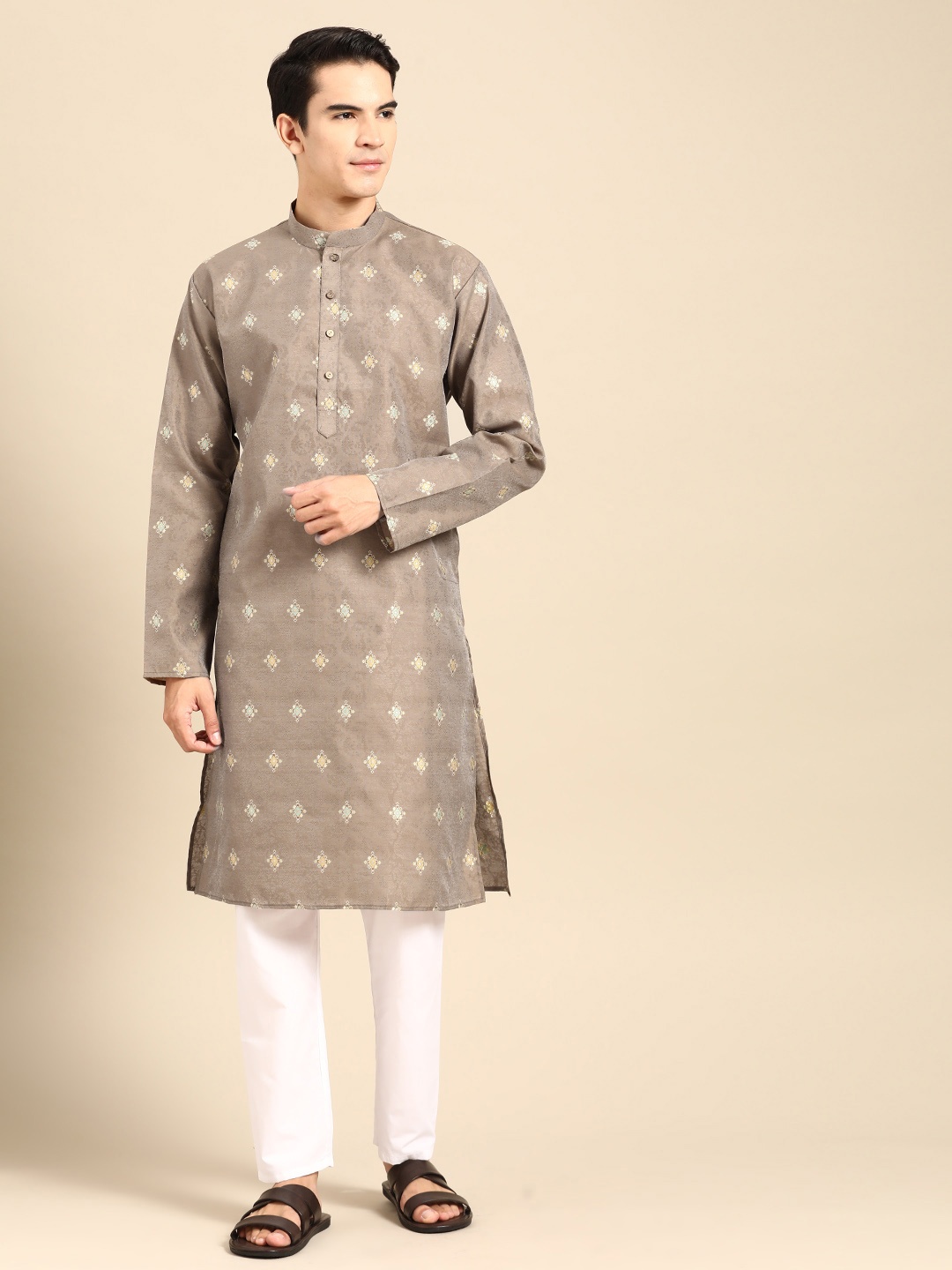 

MANQ Men Ethnic Motifs Printed Regular Kurta with Pyjamas, Brown