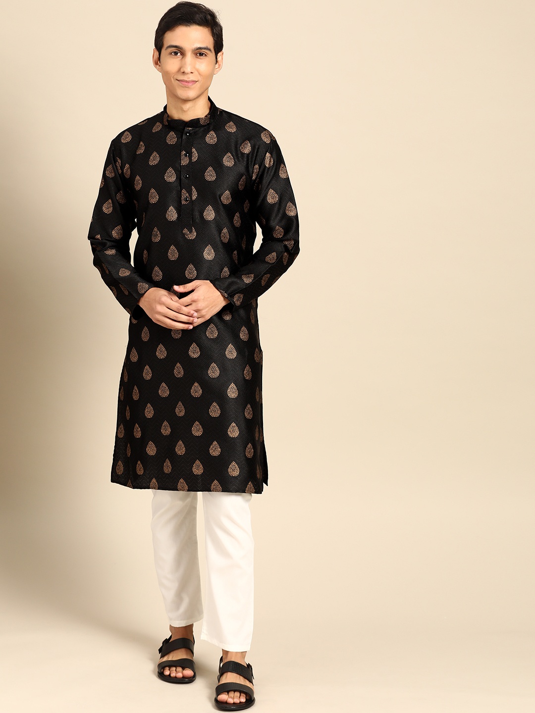 

MANQ Men Ethnic Motifs Printed Regular Kurta with Pyjamas, Black