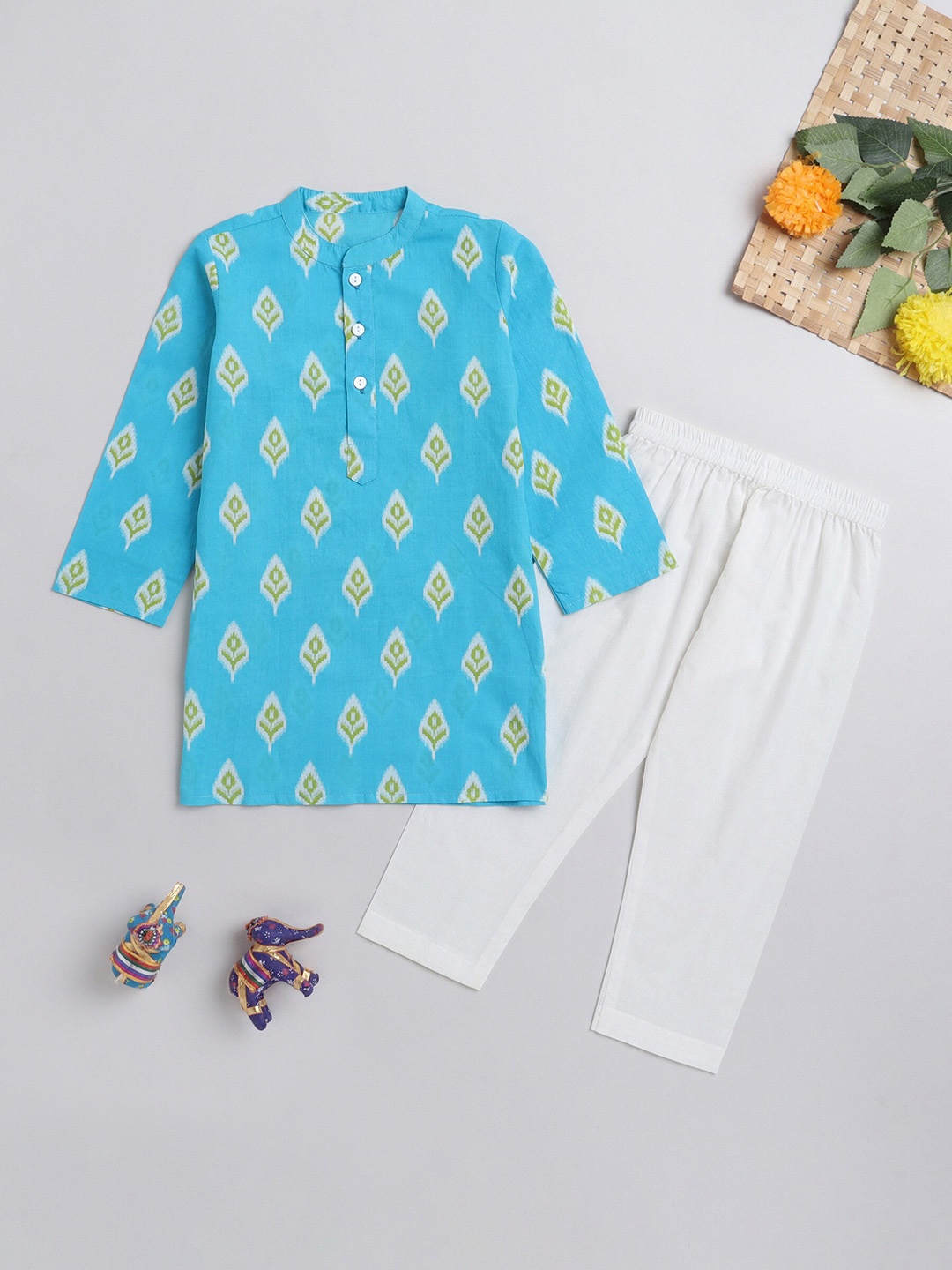 

The Magic Wand Boys Ethnic Motifs Printed Pure Cotton Kurta with Pyjamas, Blue