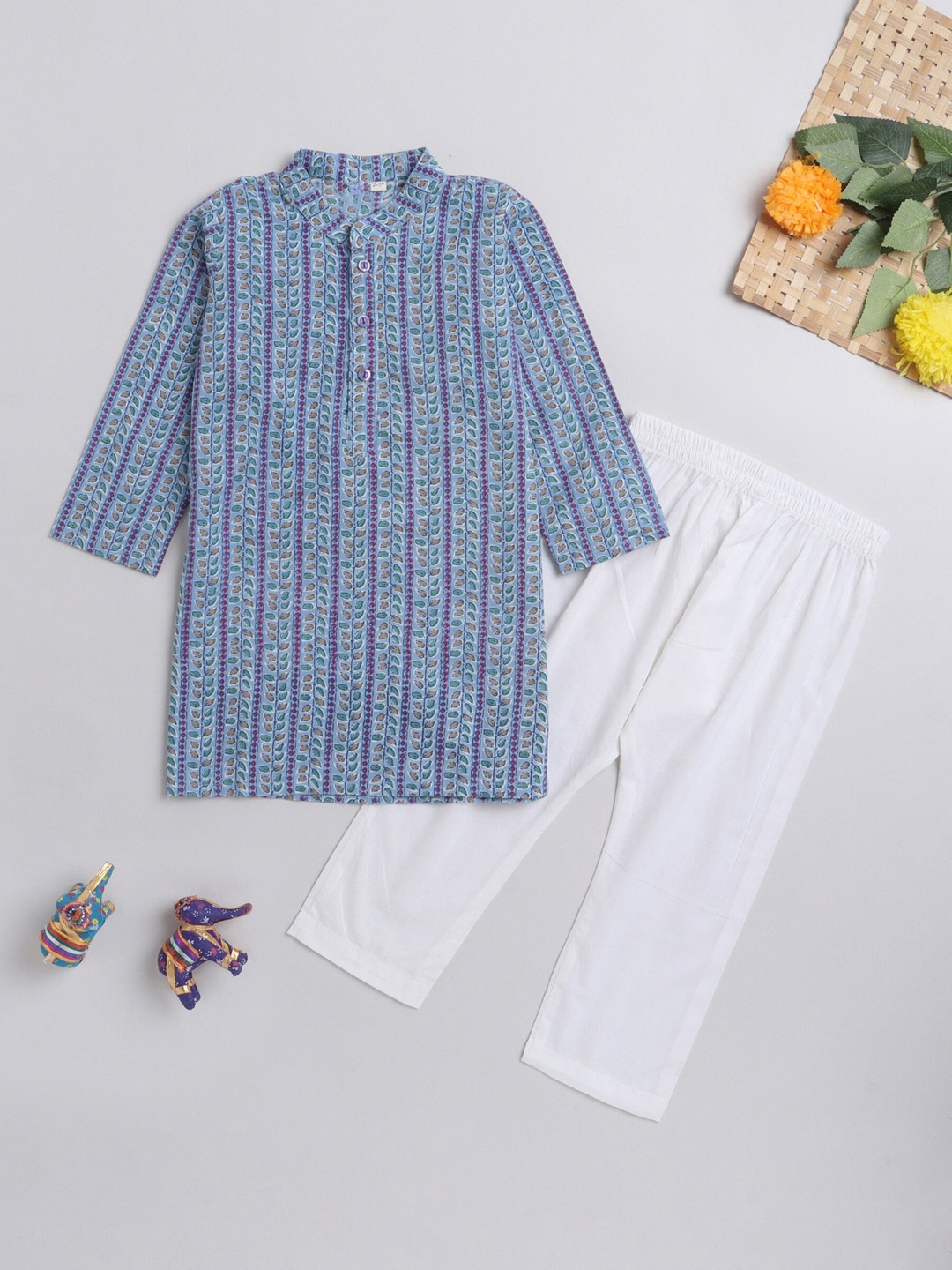 

The Magic Wand Girls Blue Floral Printed Regular Pure Cotton Kurti with Trousers