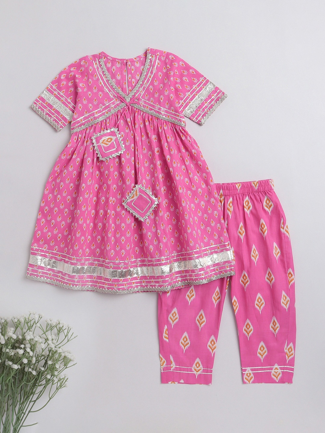 

The Magic Wand Girls Ethnic Motifs Printed Empire Pure Cotton Kurti with Trousers, Pink