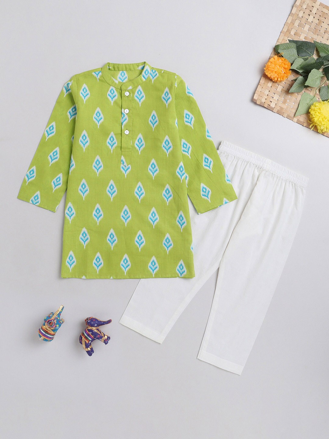 

The Magic Wand Boys Ethnic Motifs Printed Regular Pure Cotton Kurta with Pyjamas, Green
