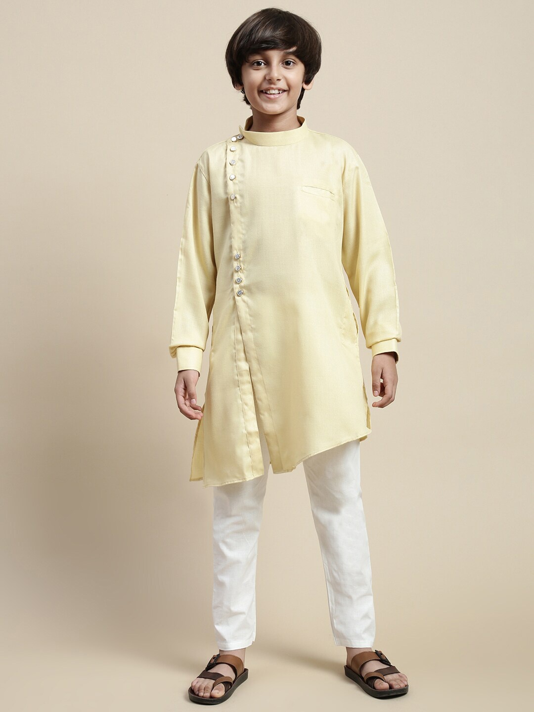 

Sanwara Band Collar Asymmetric Angrakha Kurta with Pyjamas, Beige