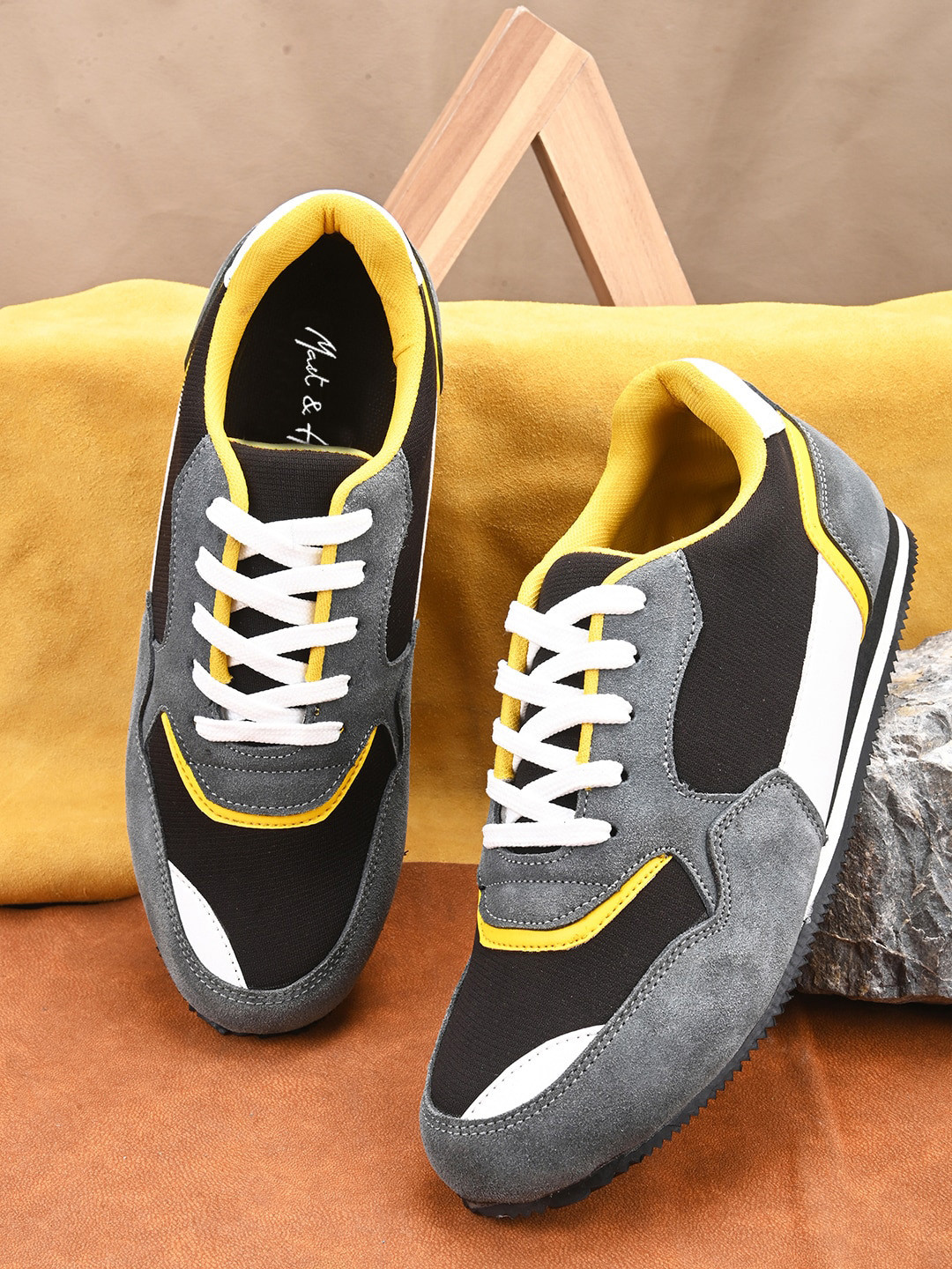 

Mast & Harbour Men Black & Grey Colourblocked Leather Sneakers