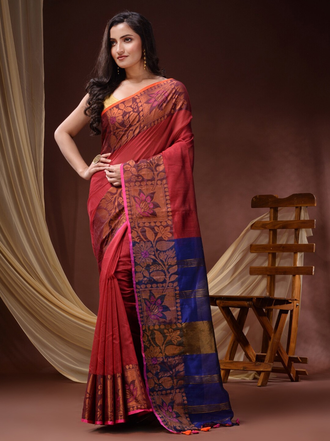 

DESH BIDESH Floral Woven Design Zari Maheshwari Saree, Red