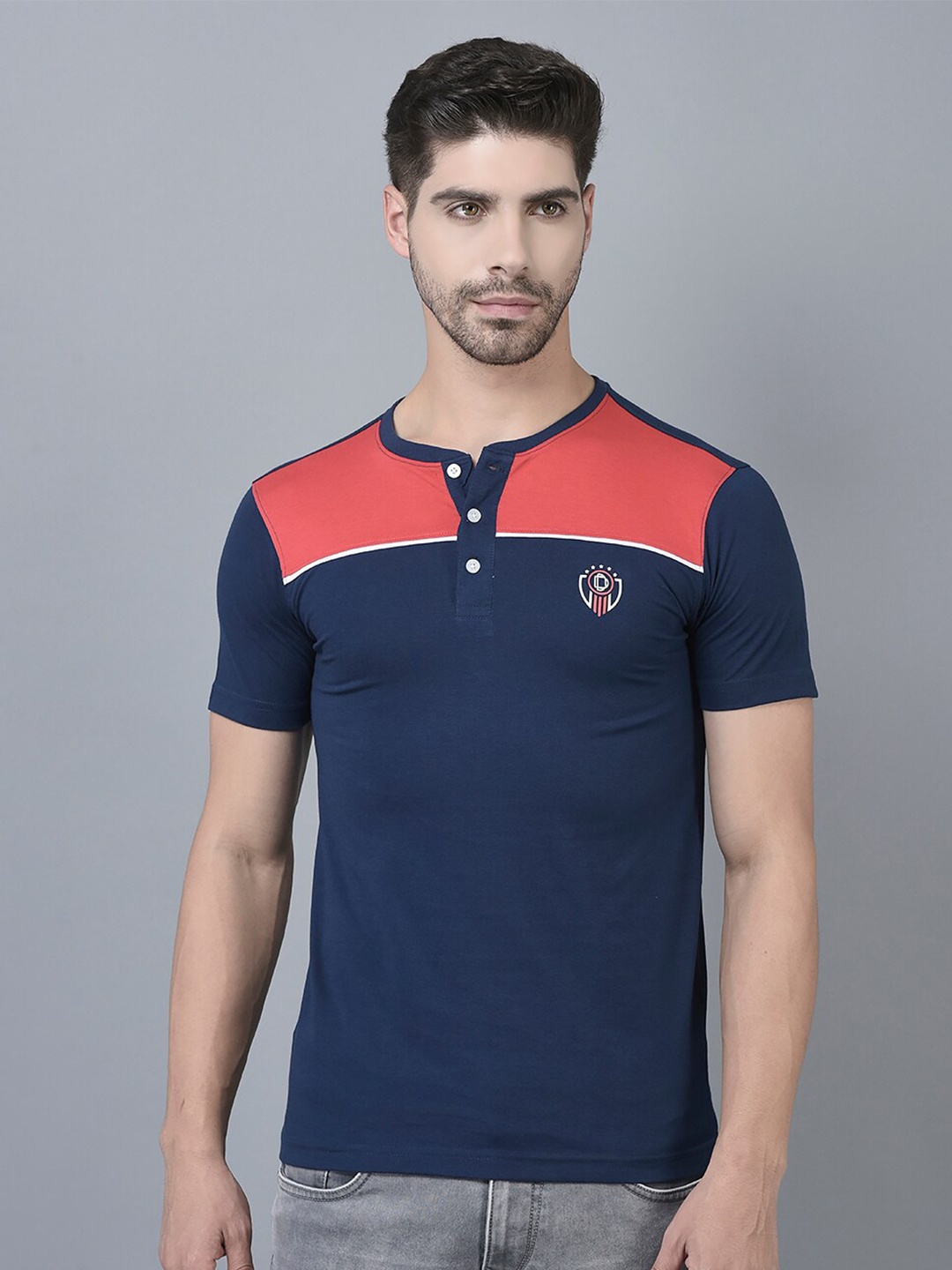 

Dollar Colourblocked Henley Neck Cotton T-shirt, Navy blue