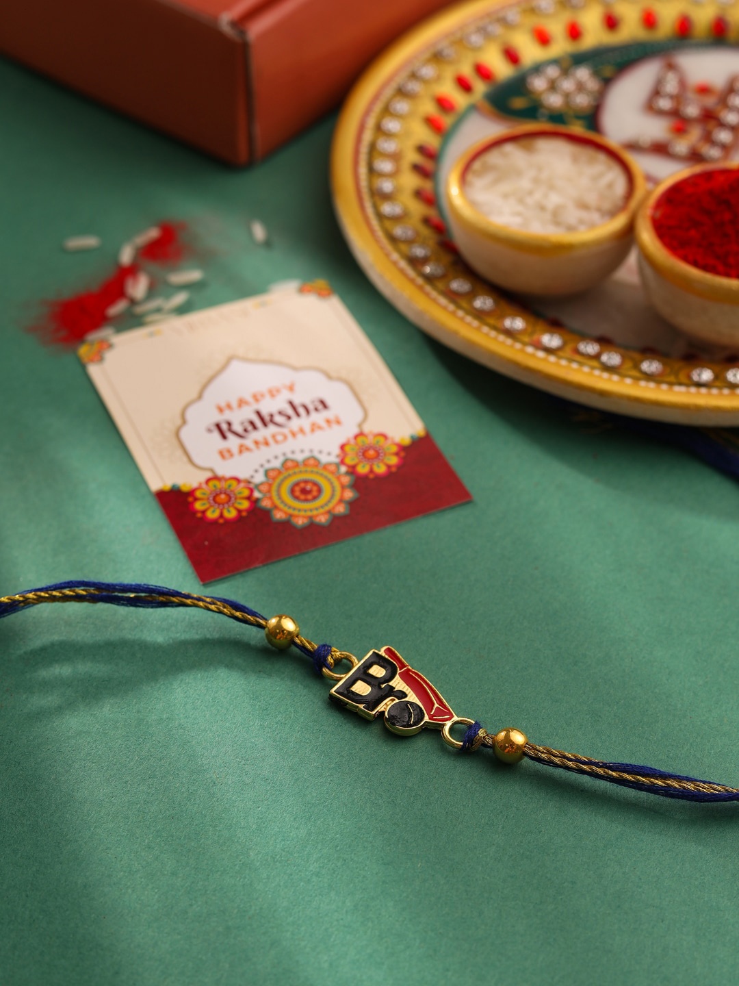 

VIRAASI Boys Cricketer Bro Rakhi with Roli Chawal & Card, Gold