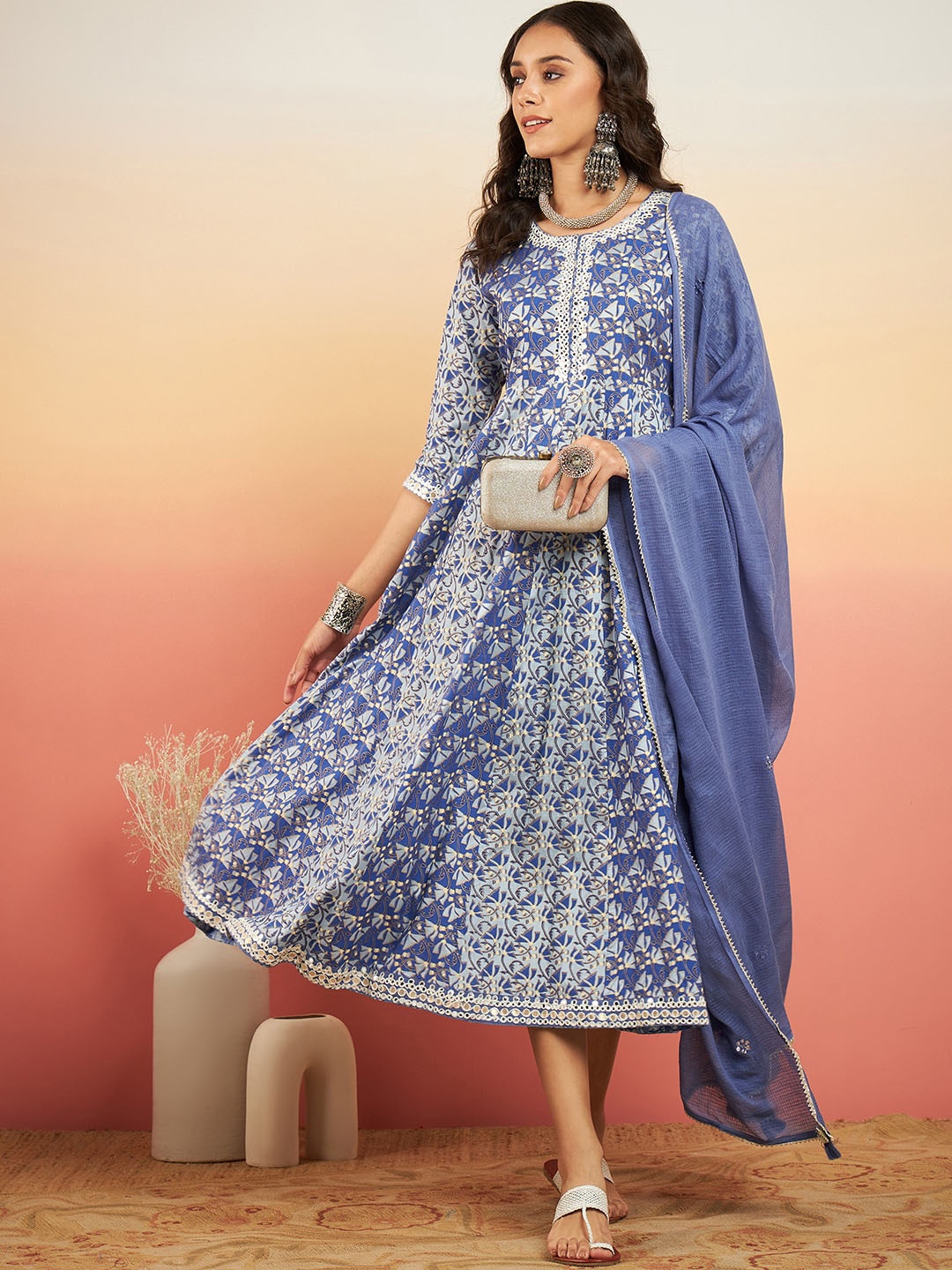 

Sangria Floral Printed Fit & Flare Ethnic Dress With Dupatta, Blue