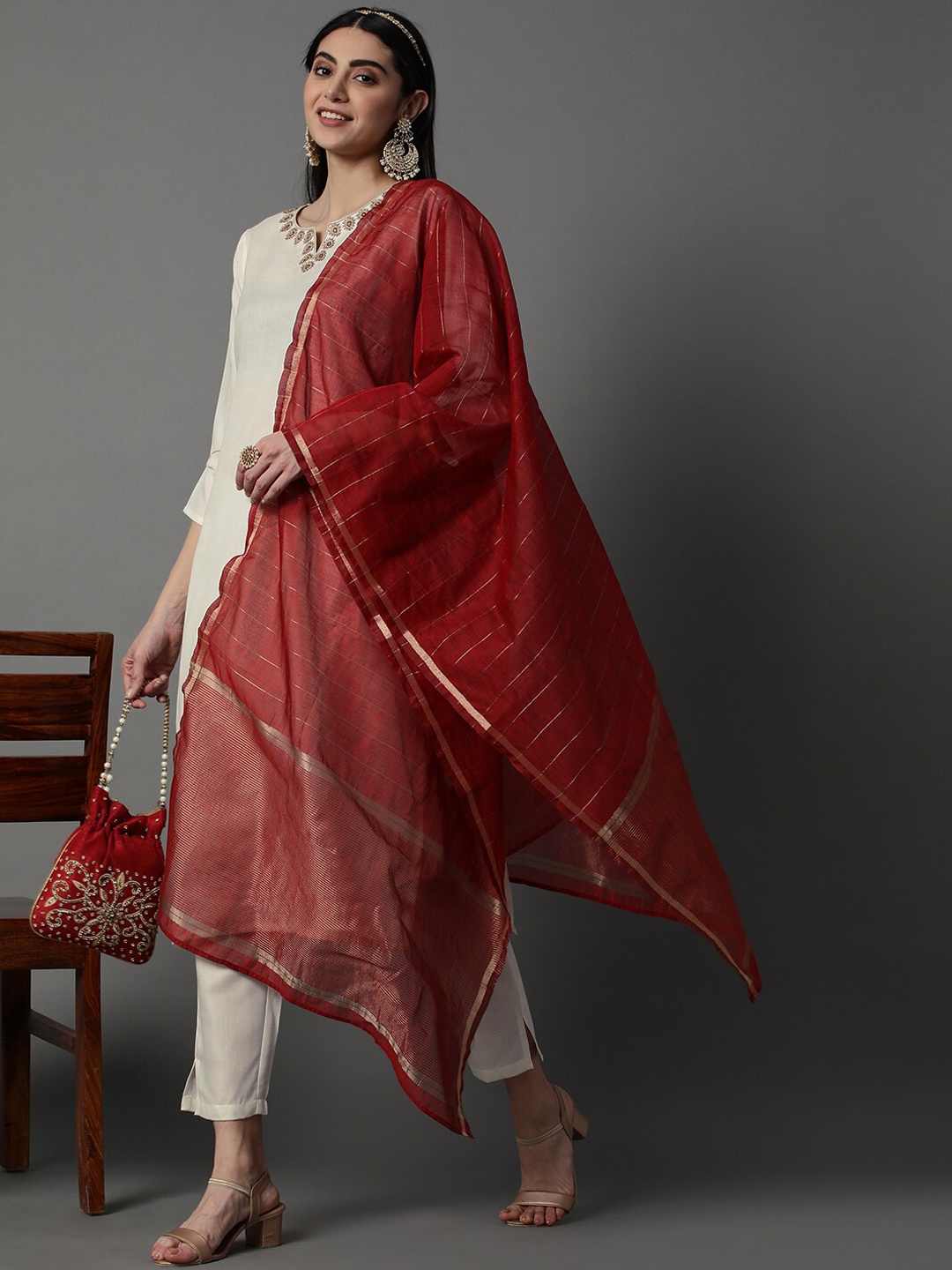 

HEEPOSH Thread Work Detail Straight Kurta with Trousers & With Dupatta, Cream