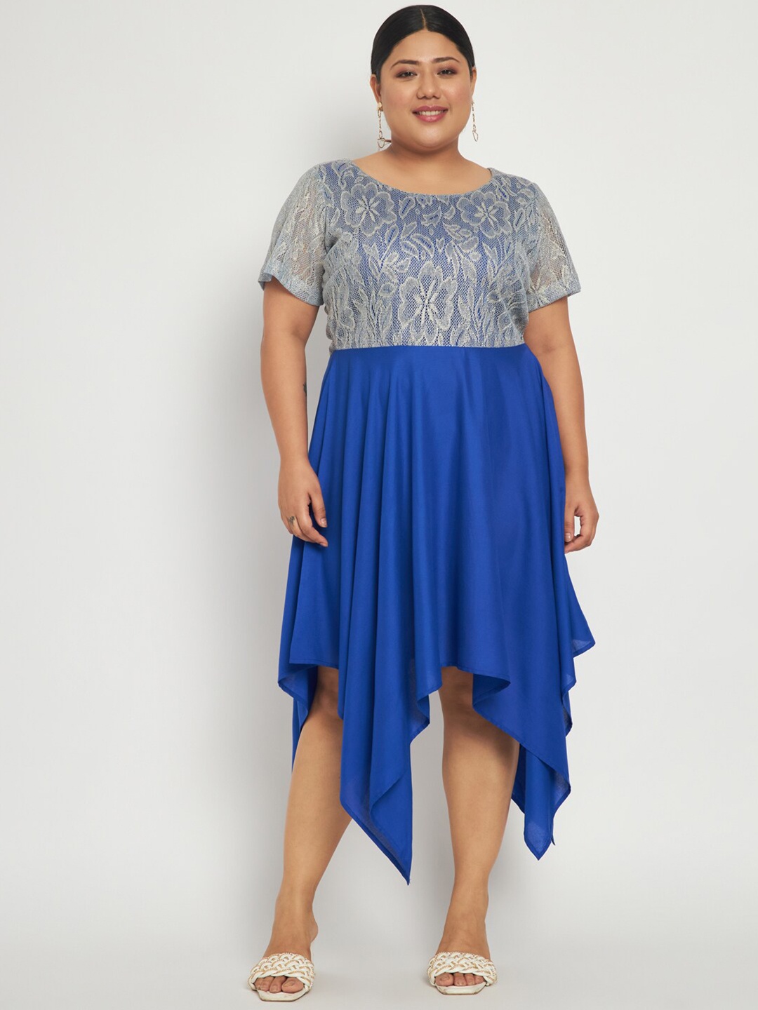 

HERE&NOW Plus Size Blue Floral Self Design Fit & Flare Midi Dress