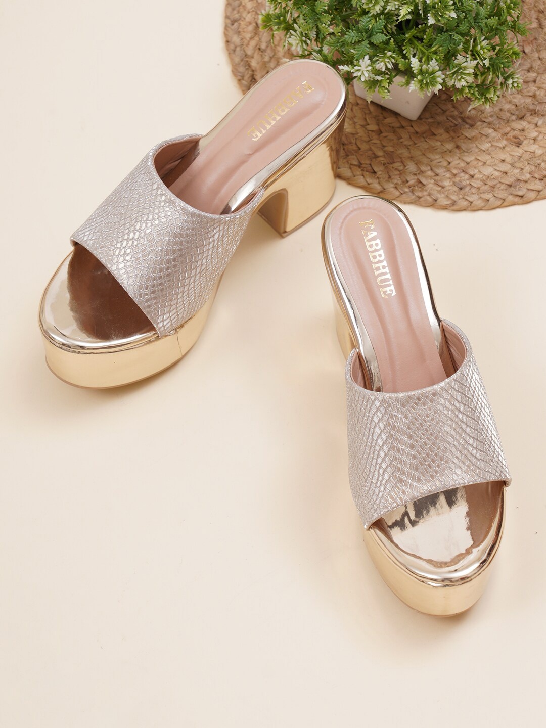 

FABBHUE Textured Platform Heels, Gold