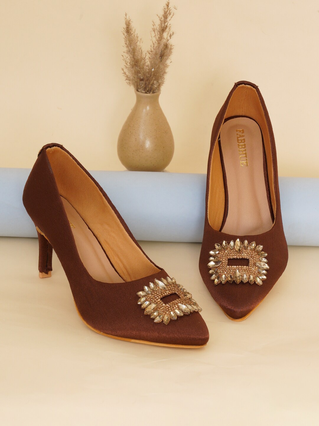 

FABBHUE Embellished Pointed Toe Party Slim Pumps, Brown