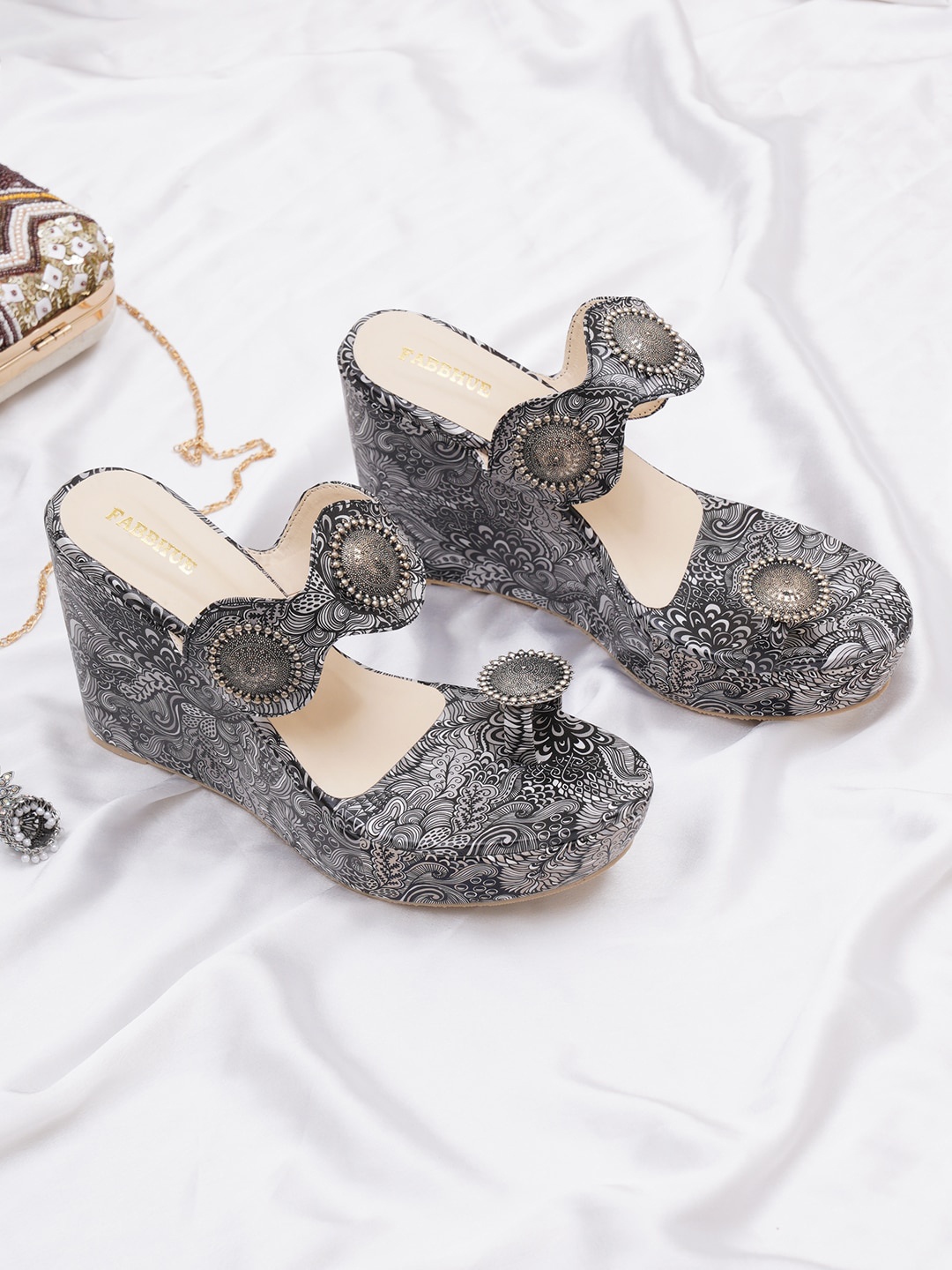 

FABBHUE Printed Embellished Wedge Heels, Black