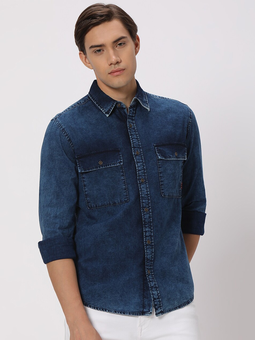 

Mufti Slim Fit Faded Denim Pure Cotton Casual Shirt, Navy blue