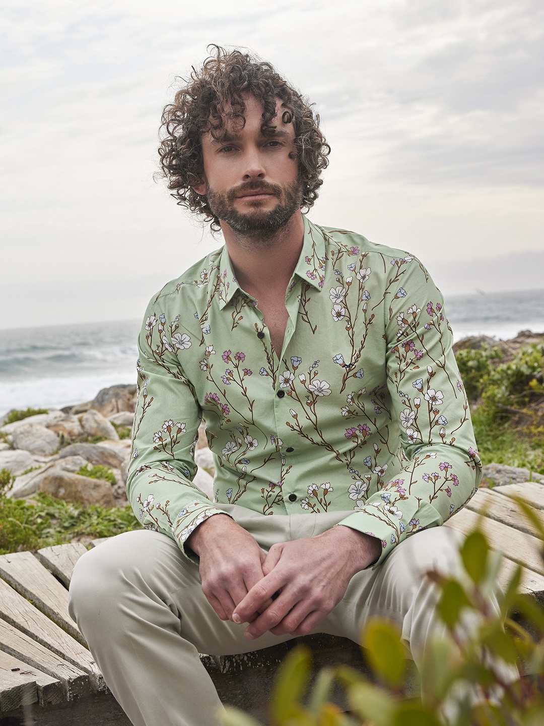 

Mufti Floral Printed Slim Fit Pure Cotton Casual Shirt, Sea green