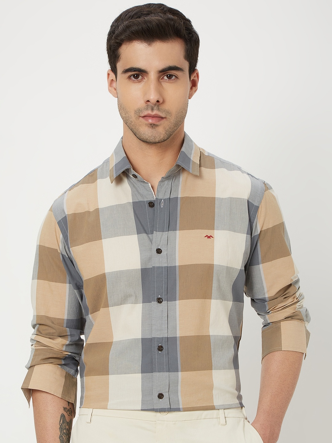 

Mufti Slim Fit Buffalo Checks Spread Collar Long sleeve Cotton Casual Shirt, Beige