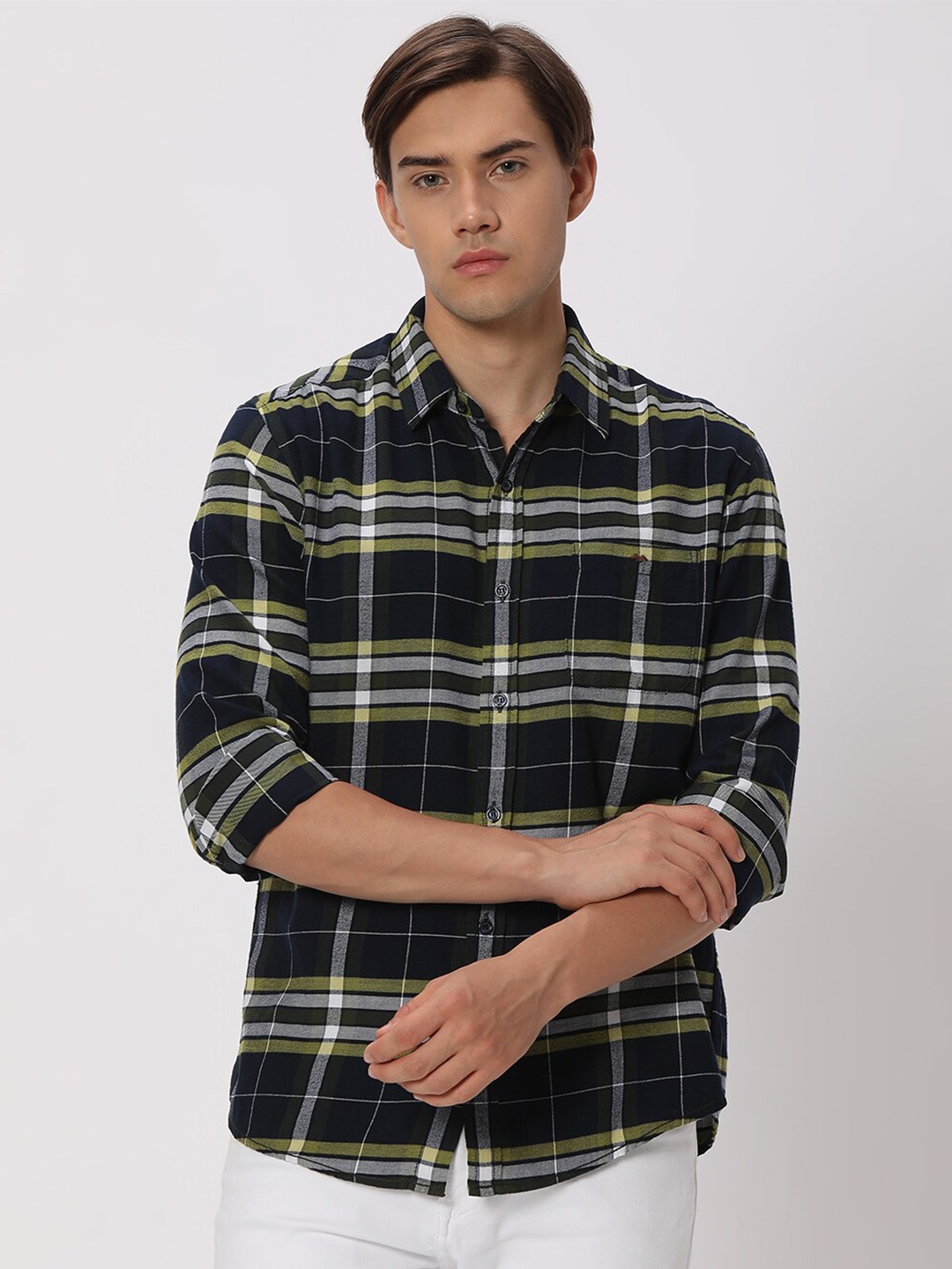 

Mufti Slim Fit Tartan Checks Pure Cotton Casual Shirt, Navy blue