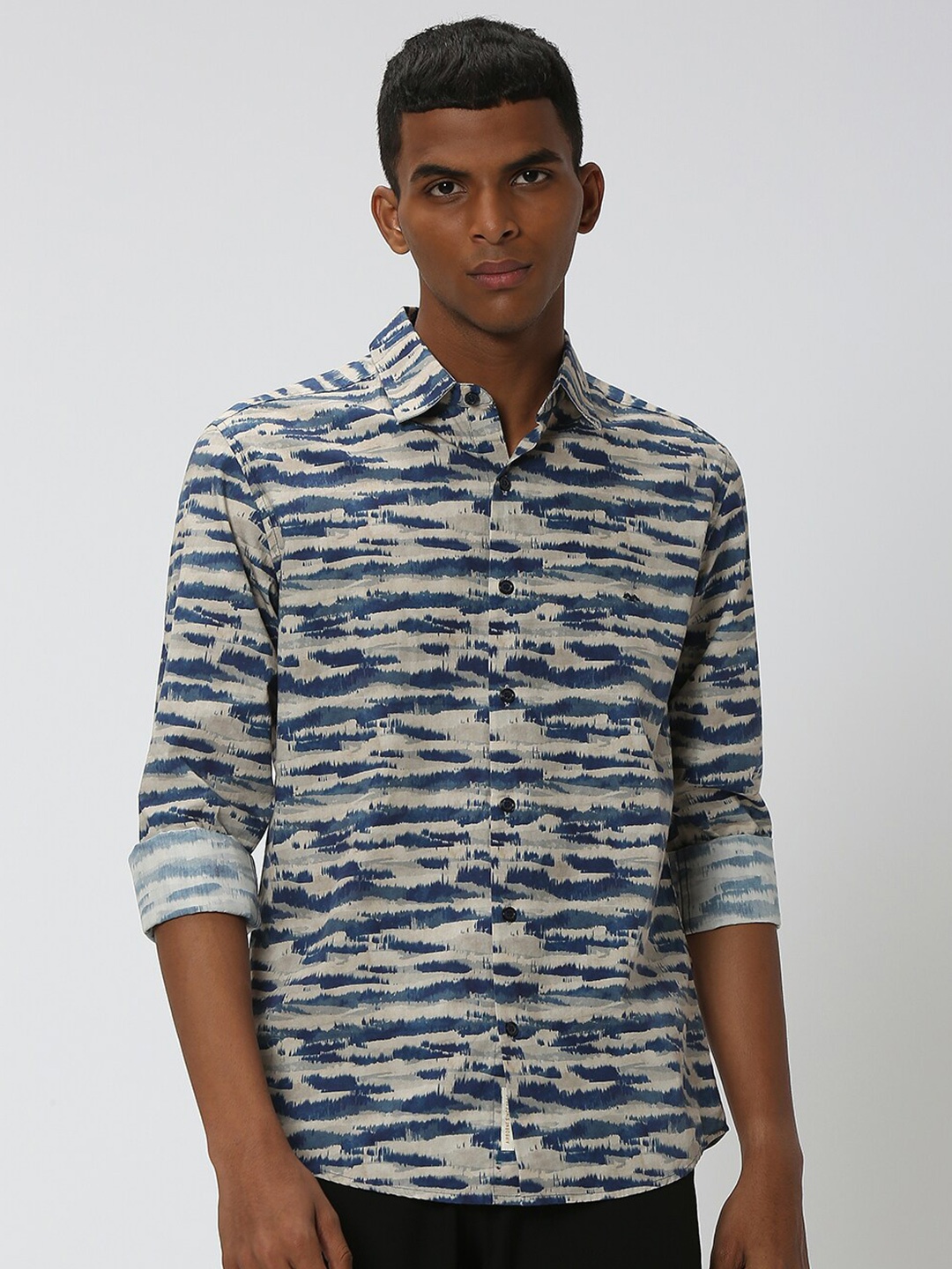 

Mufti Striped Slim Fit Pure Cotton Casual Shirt, Blue