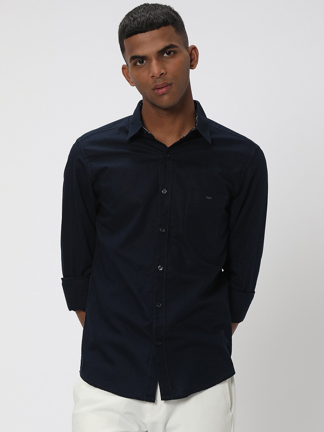 

Mufti Slim Fit Spread Collar Long Sleeves Pocket Cotton Casual Shirt, Navy blue