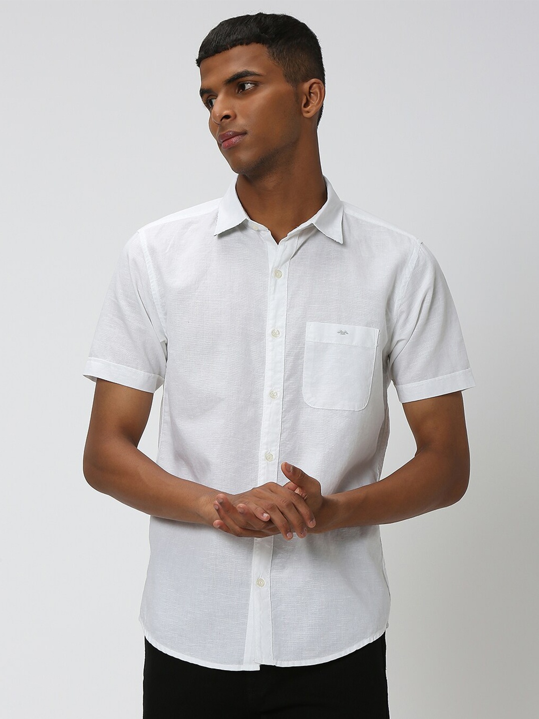 

Mufti Slim Fit Spread Collar Pure Cotton Casual Shirt, White