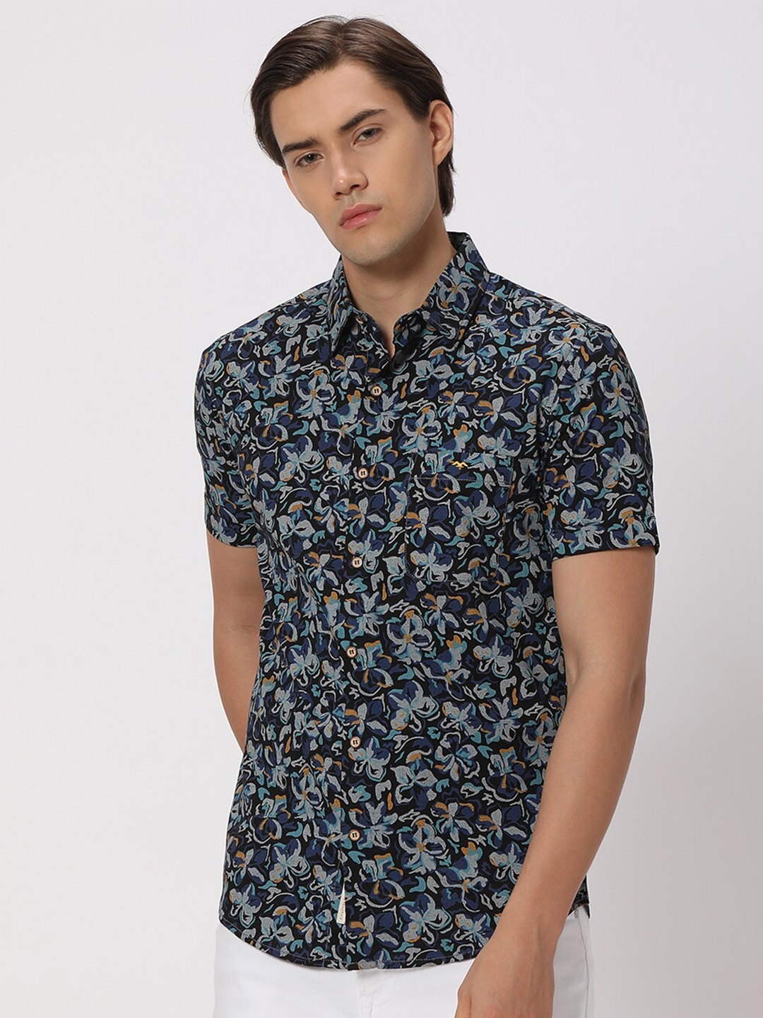 

Mufti Floral Printed Opaque Pure Cotton Casual Shirt, Navy blue