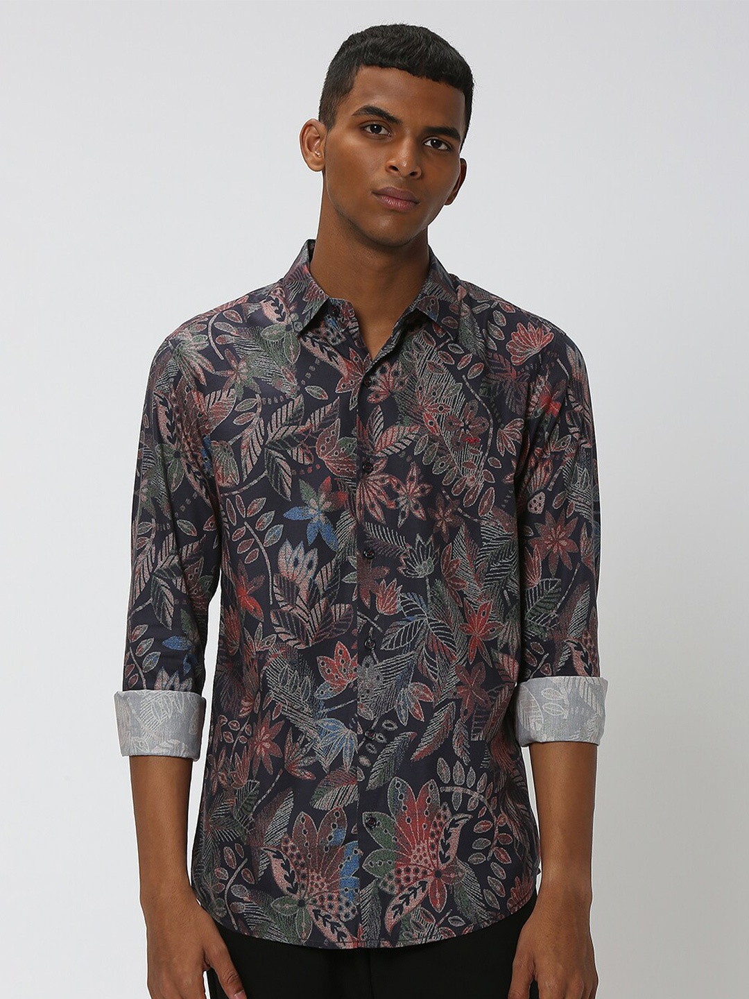 

Mufti Floral Printed Opaque Pure Cotton Casual Shirt, Navy blue