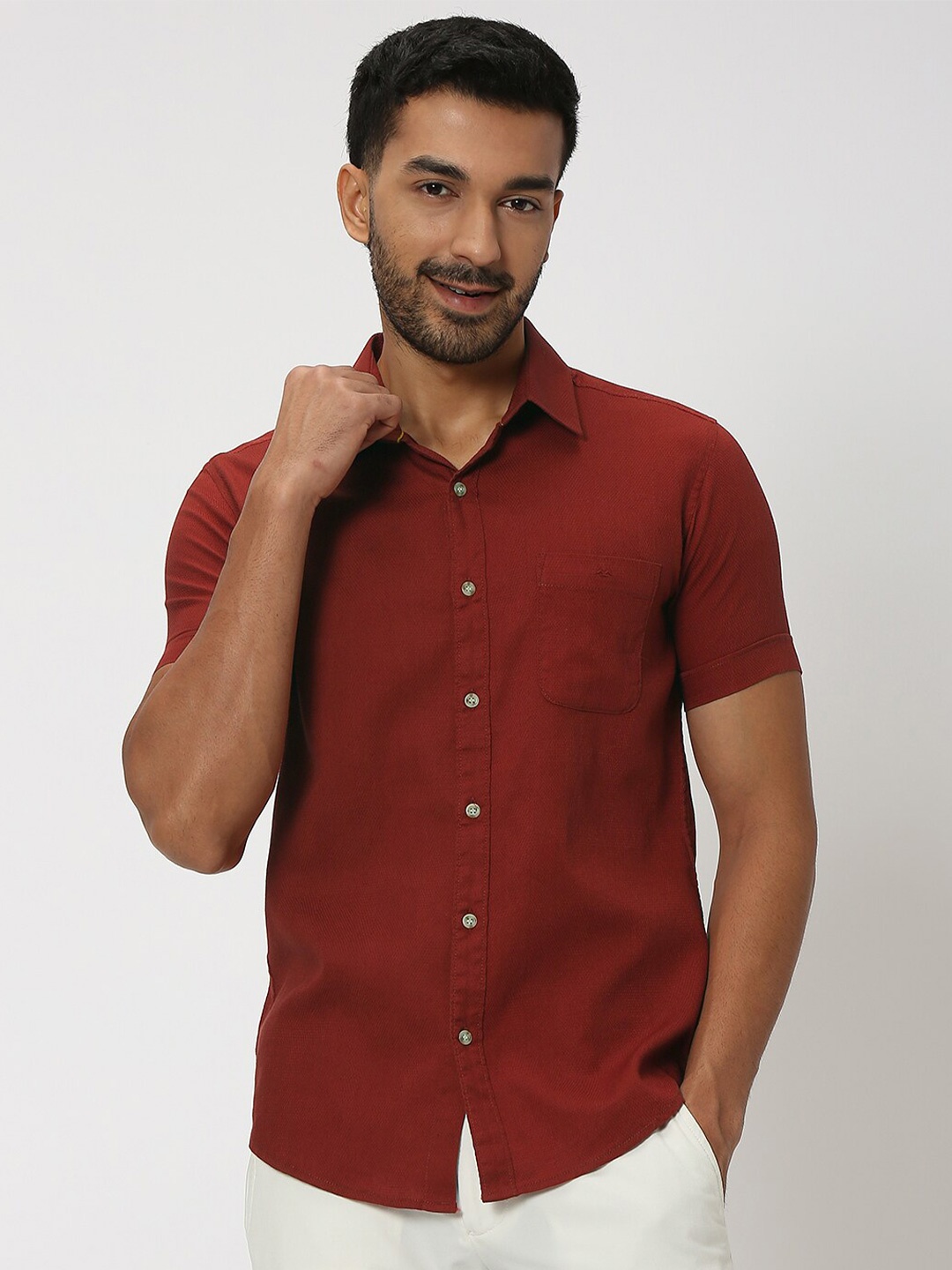 

Mufti Opaque Pure Cotton Casual Shirt, Red