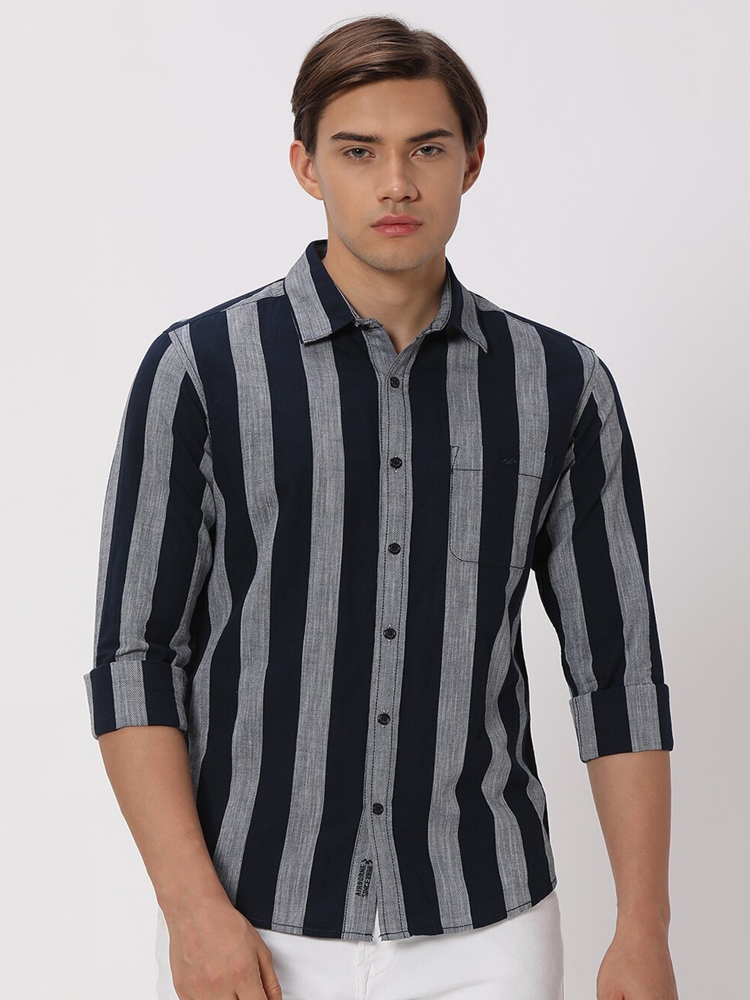 

Mufti Striped Slim Fit Pure Cotton Casual Shirt, Navy blue