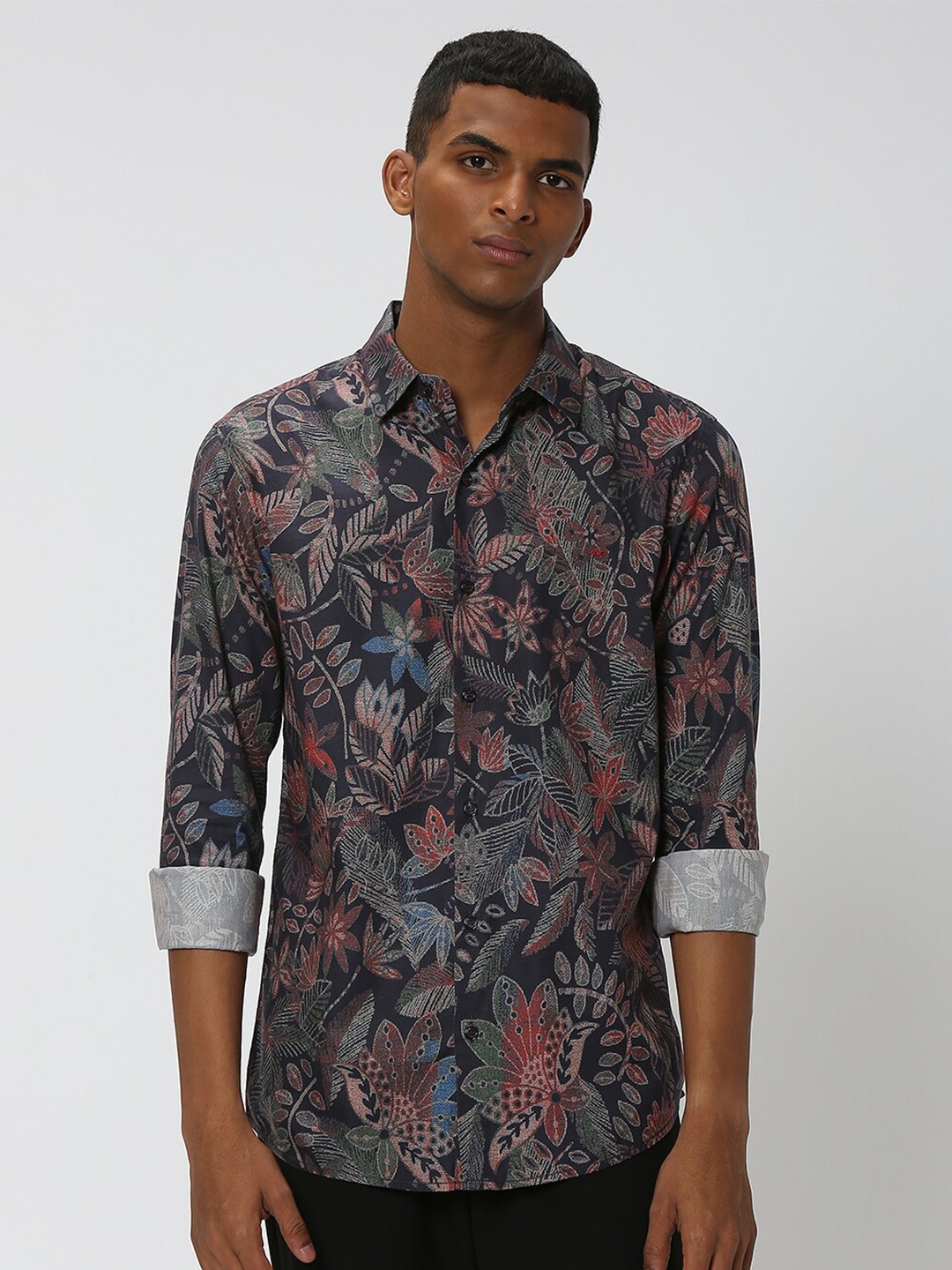 

Mufti Floral Printed Slim Fit Pure Cotton Casual Shirt, Navy blue