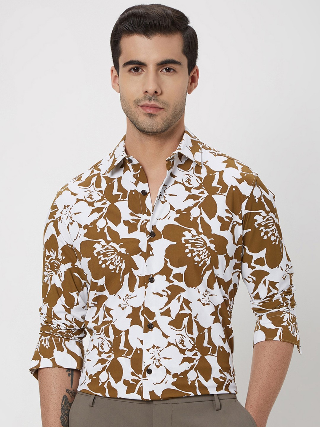 

Mufti Floral Printed Slim Fit Pure Cotton Casual Shirt, Olive