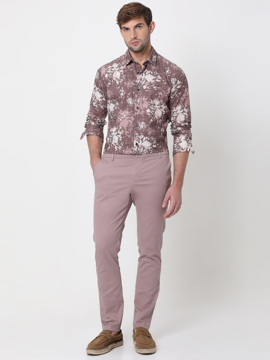 

Mufti Abstract Printed Slim Fit Pure Cotton Casual Shirt, Pink