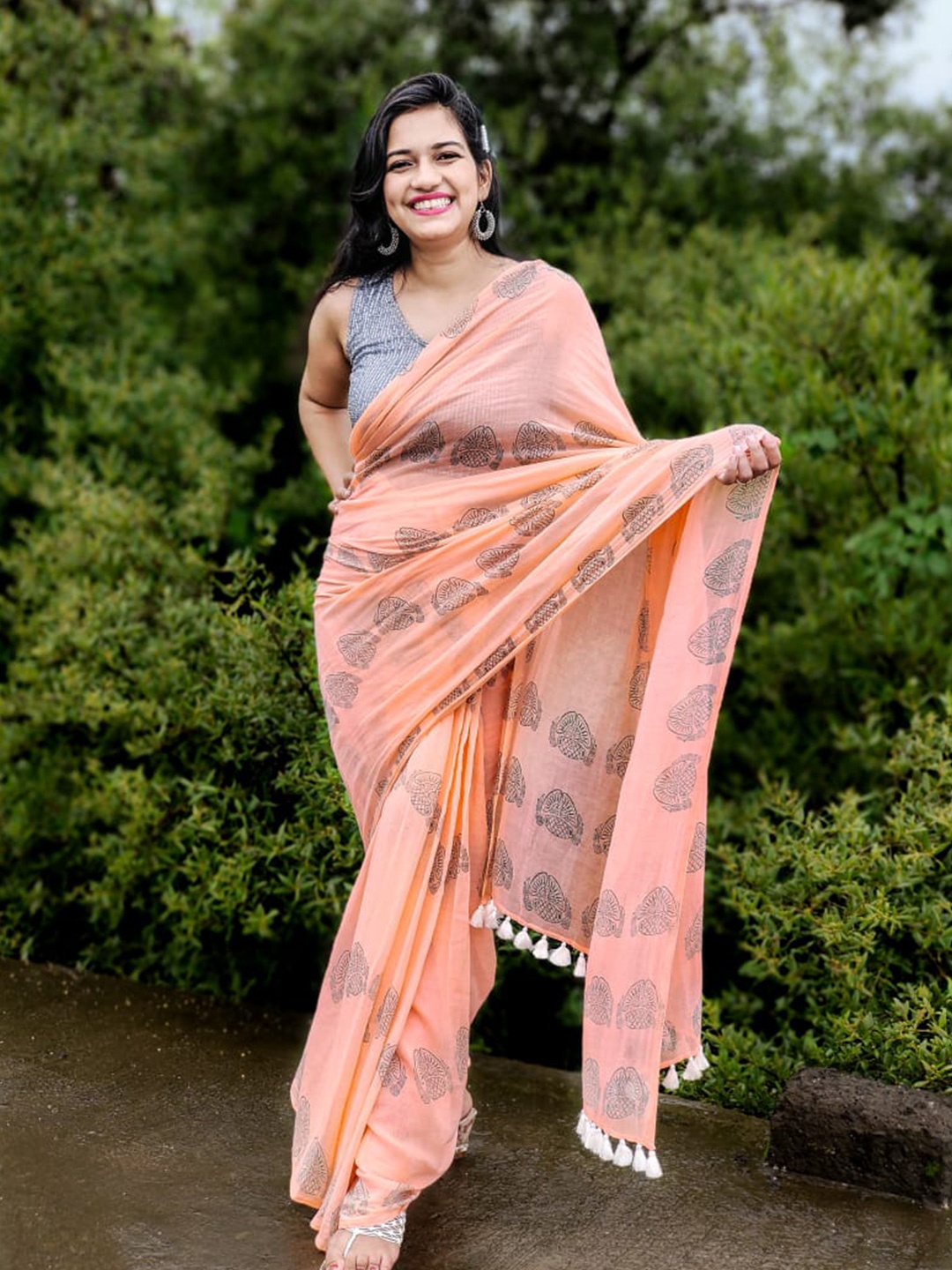 

Apaapi Threads of glory Ethnic Motifs Printed Pure Cotton Saree, Peach