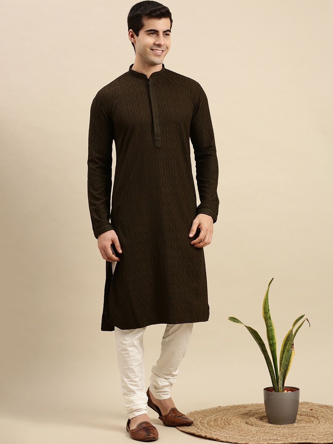Sanwara Floral Embroidered Thread Work Mandarin Collar Kurta, Green