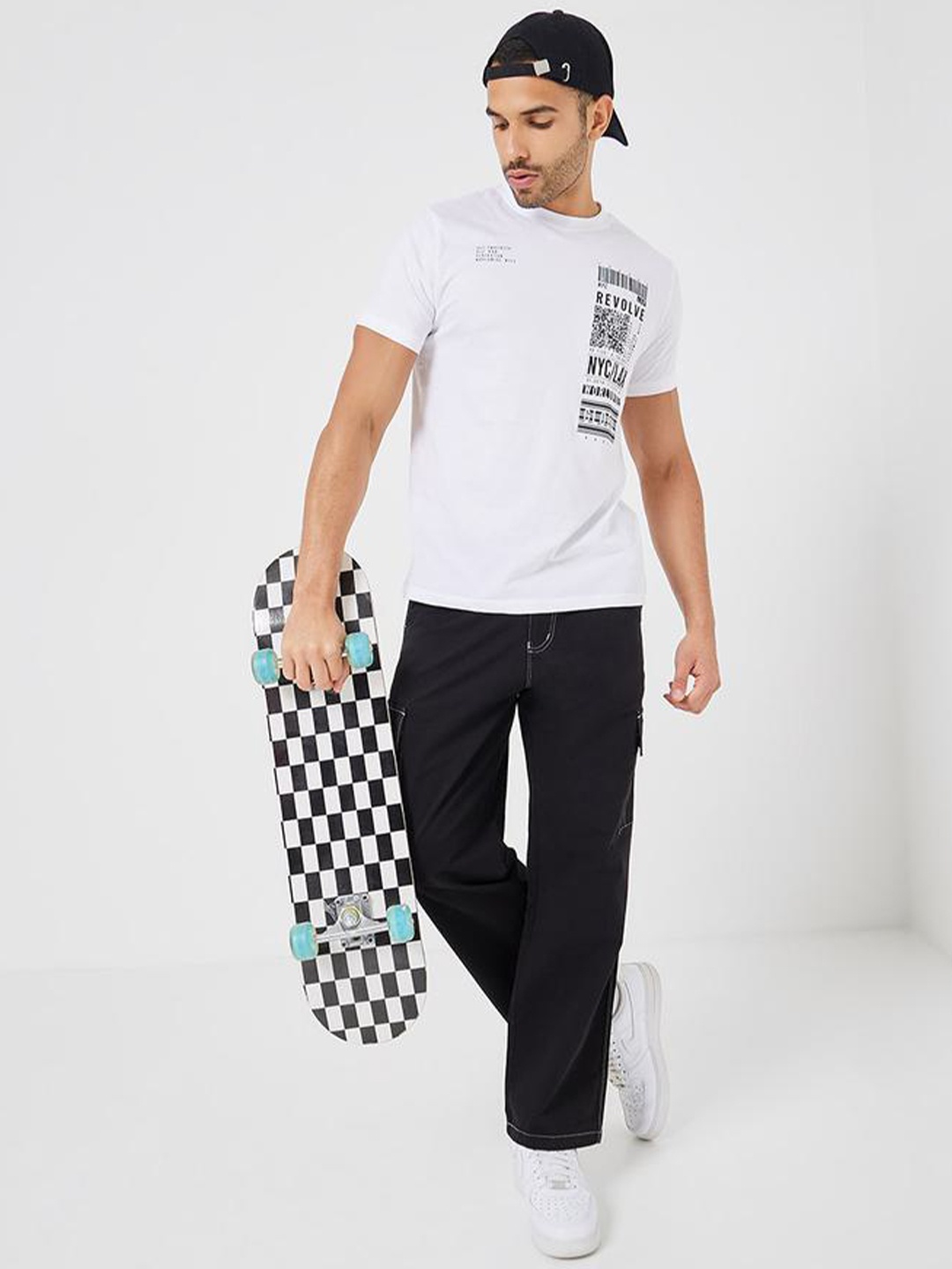 

Styli Men Oversized Contrast Stitch Detail Straight Hem Cargo Pants, Black