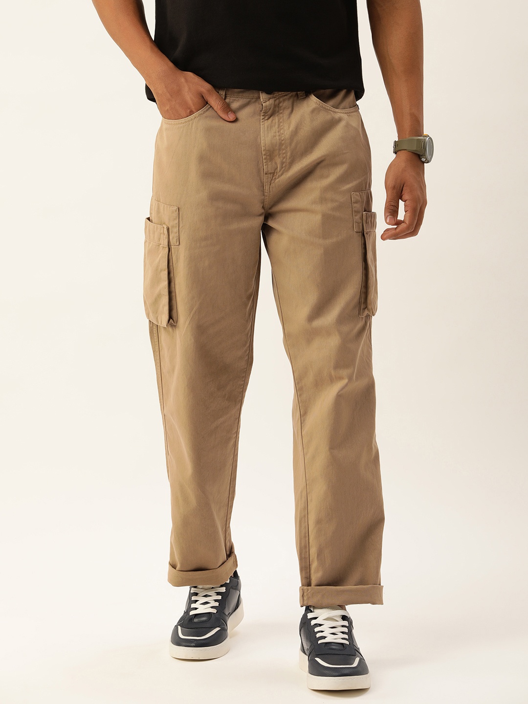 

Bene Kleed Men Solid Straight Fit Cargos Trousers, Beige