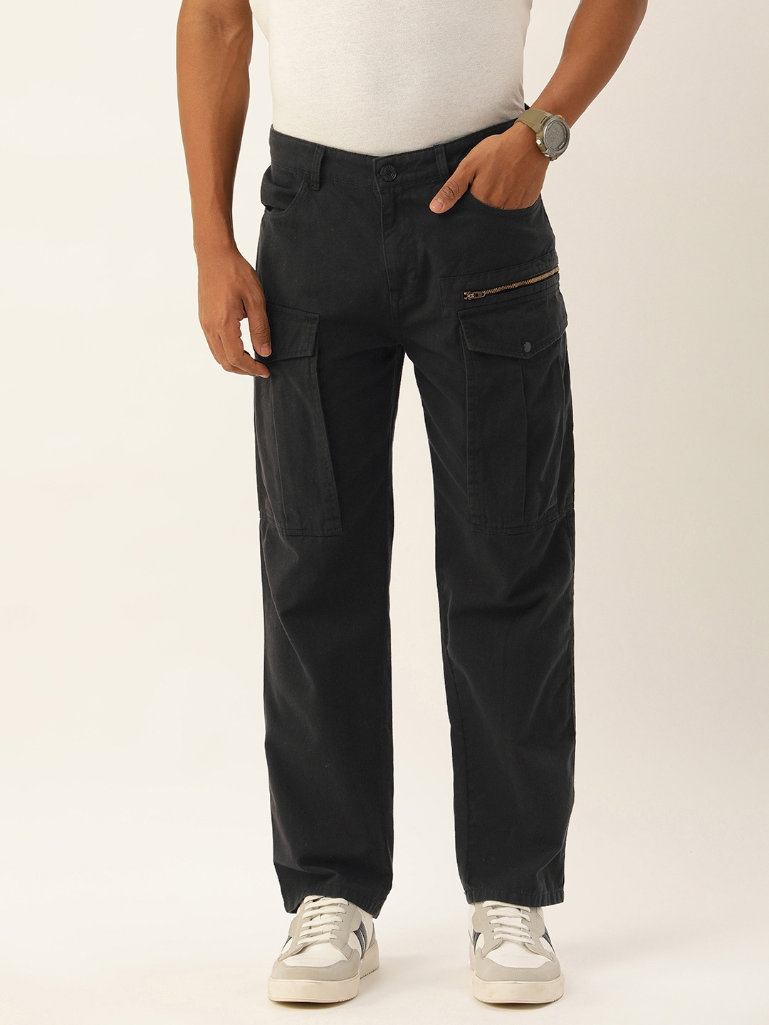 

Bene Kleed Men Solid Relaxed Fit Cotton Cargos Trousers, Black