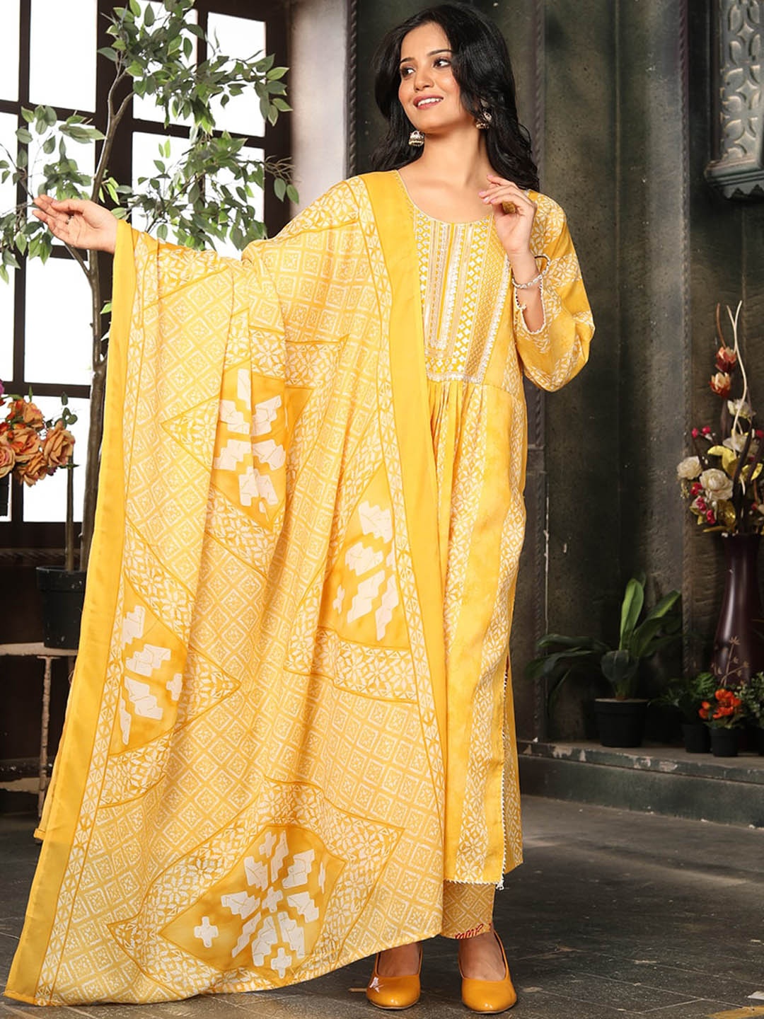 

KALINI Ethnic Motifs Printed Gotta Patti Detail A-Line Kurta & Trousers With Dupatta, Yellow