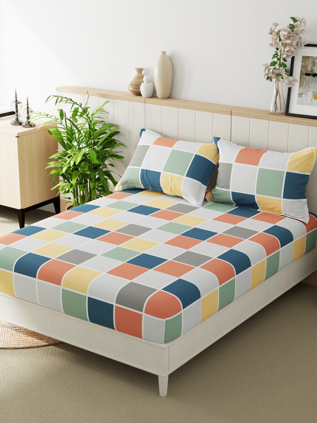 

BIANCA Beumonte Pink & Green Printed 152 TC Microfiber Queen Bedsheet With 3 Pillow Covers