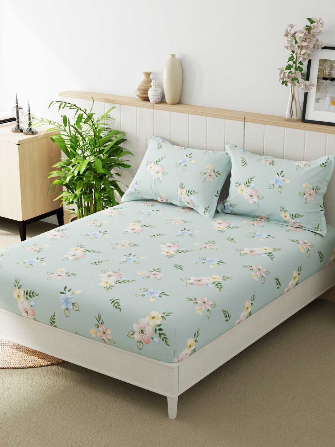 

BIANCA Beumonte Blue & Green Printed 152 TC Microfiber Queen Bedsheet With 3 Pillow Covers