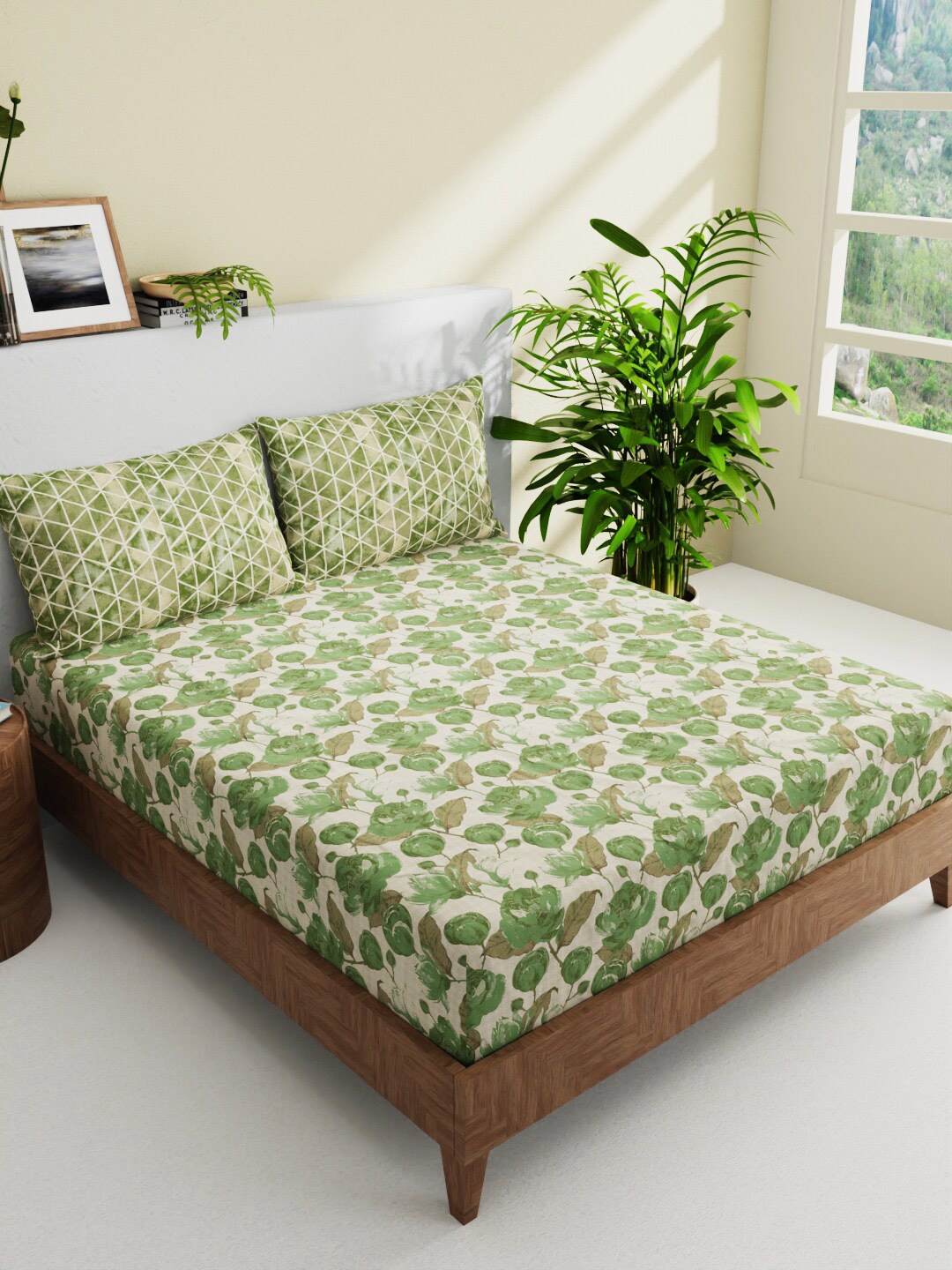 

BIANCA Essenza Green & Brown Printed Cotton 144 TC Queen Bedsheet with 2 Pillow Covers