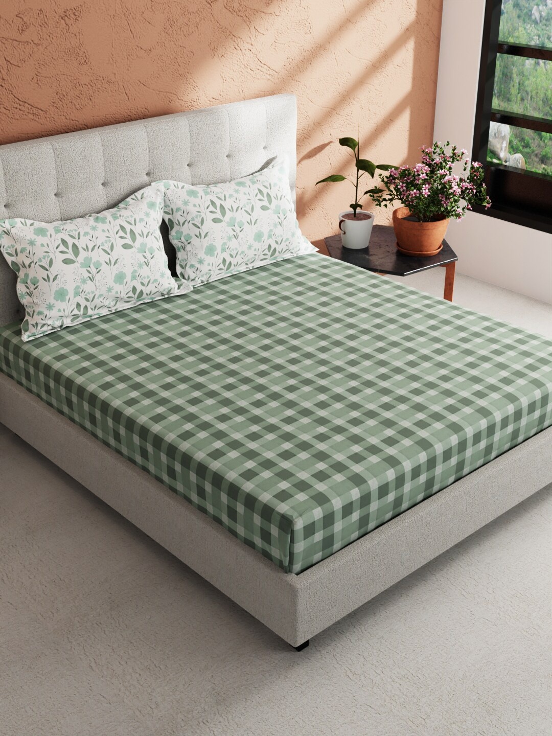 

BIANCA Giodeno Green & White Geometric Printed 144 TC Pure Cotton King Bedsheet Set