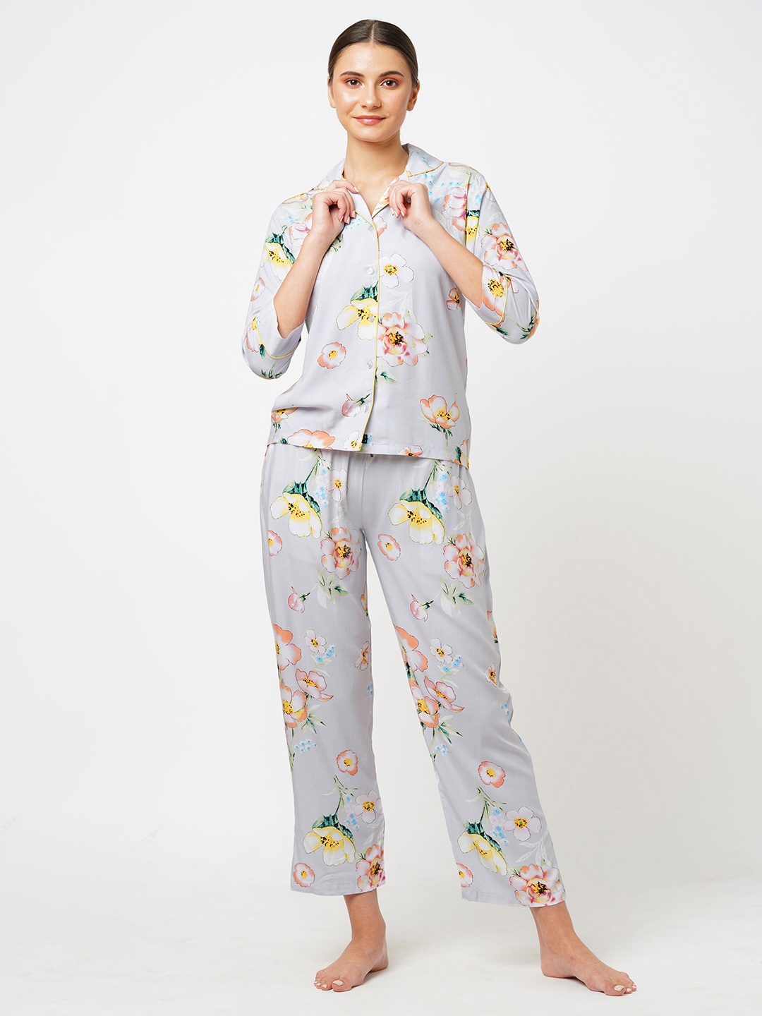 

ESTERIA Lapel Collar Floral Printed Night suit, Grey