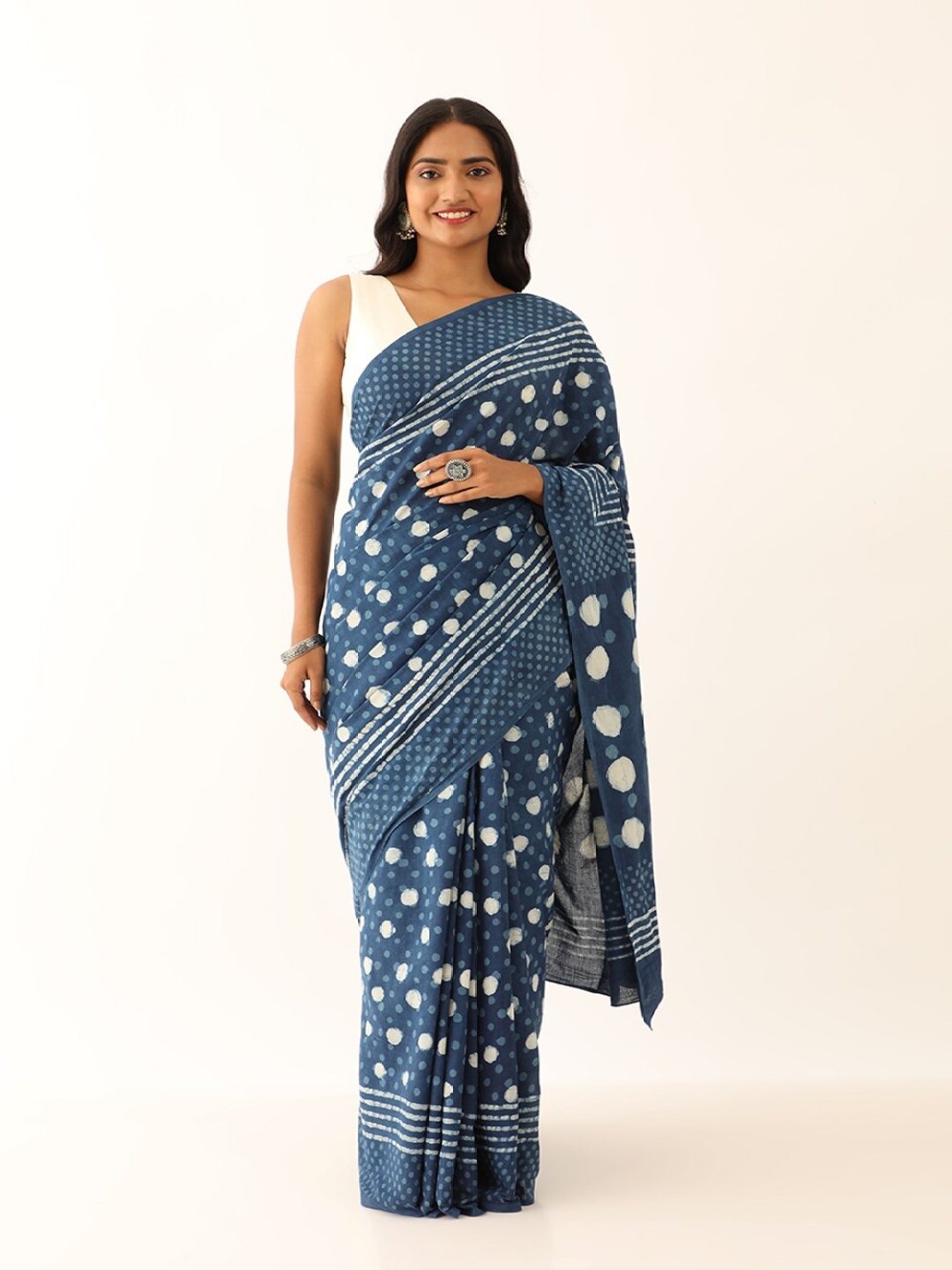 

Taneira Polka Dot Pure Cotton Saree, Blue