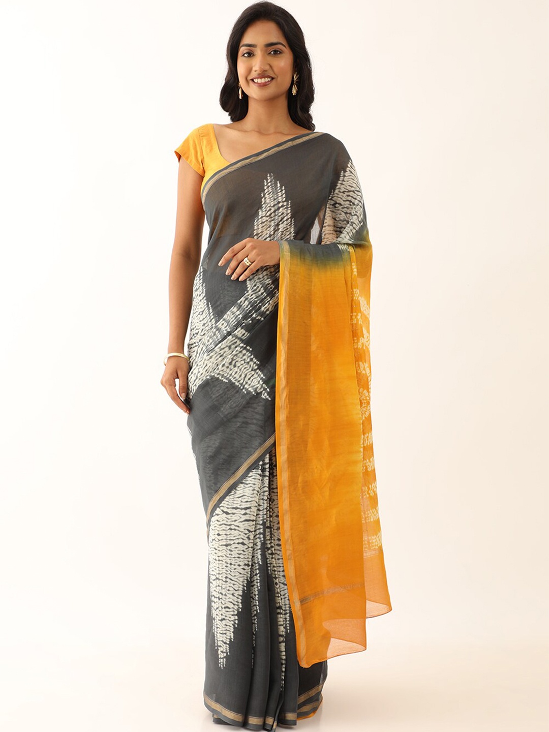 

Taneira Tie and Dye Zari Silk Cotton Saree, Grey